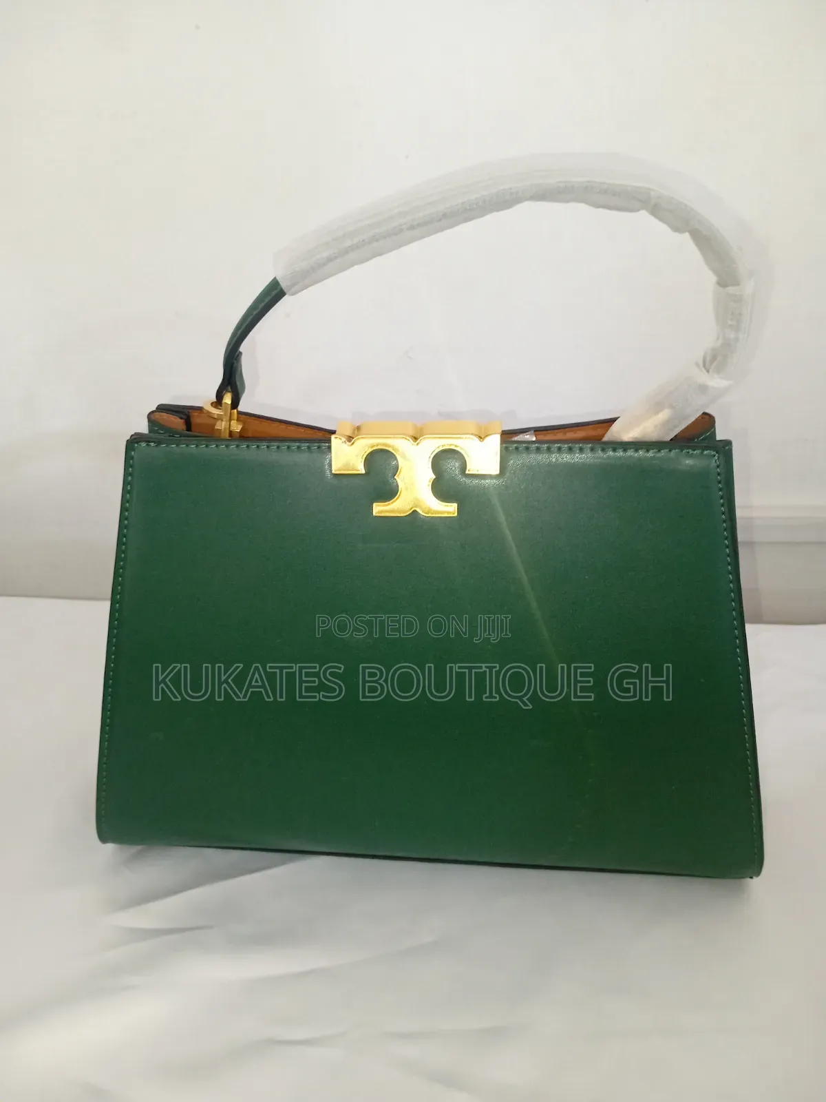 Title: Tory Burch Green Leather Top Handle Handbag