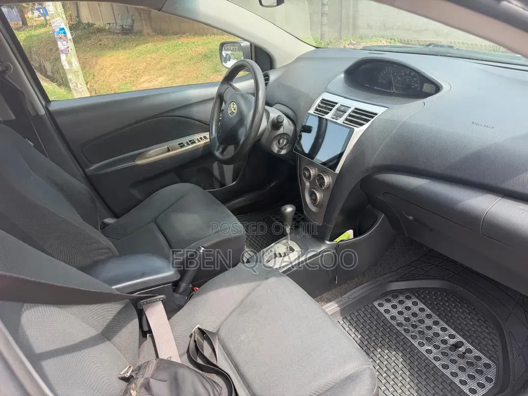 Toyota Yaris 2009 Silver