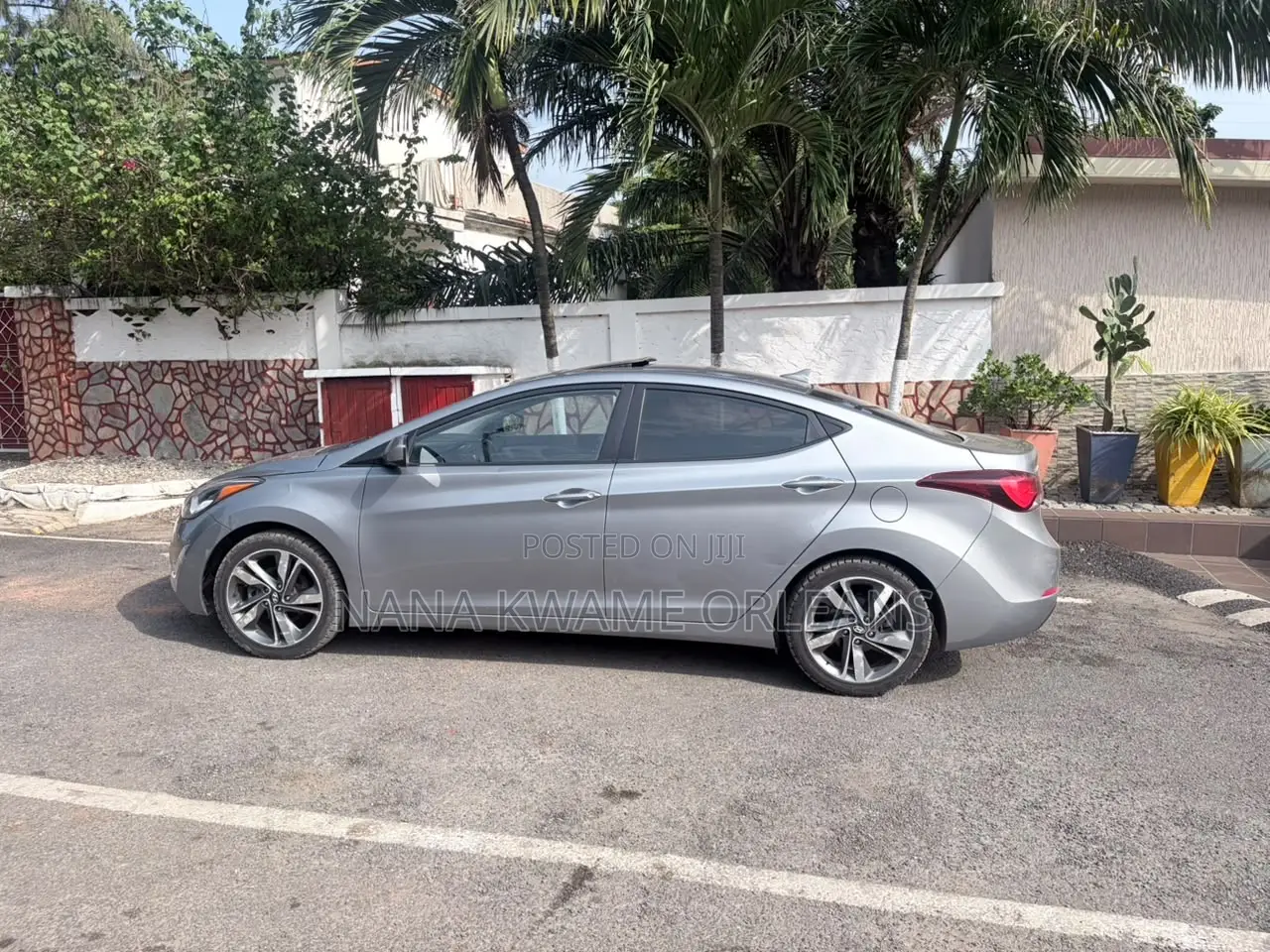 Hyundai Elantra Limited Sedan FWD (1.8L 4cyl 6A) 2016 Gray