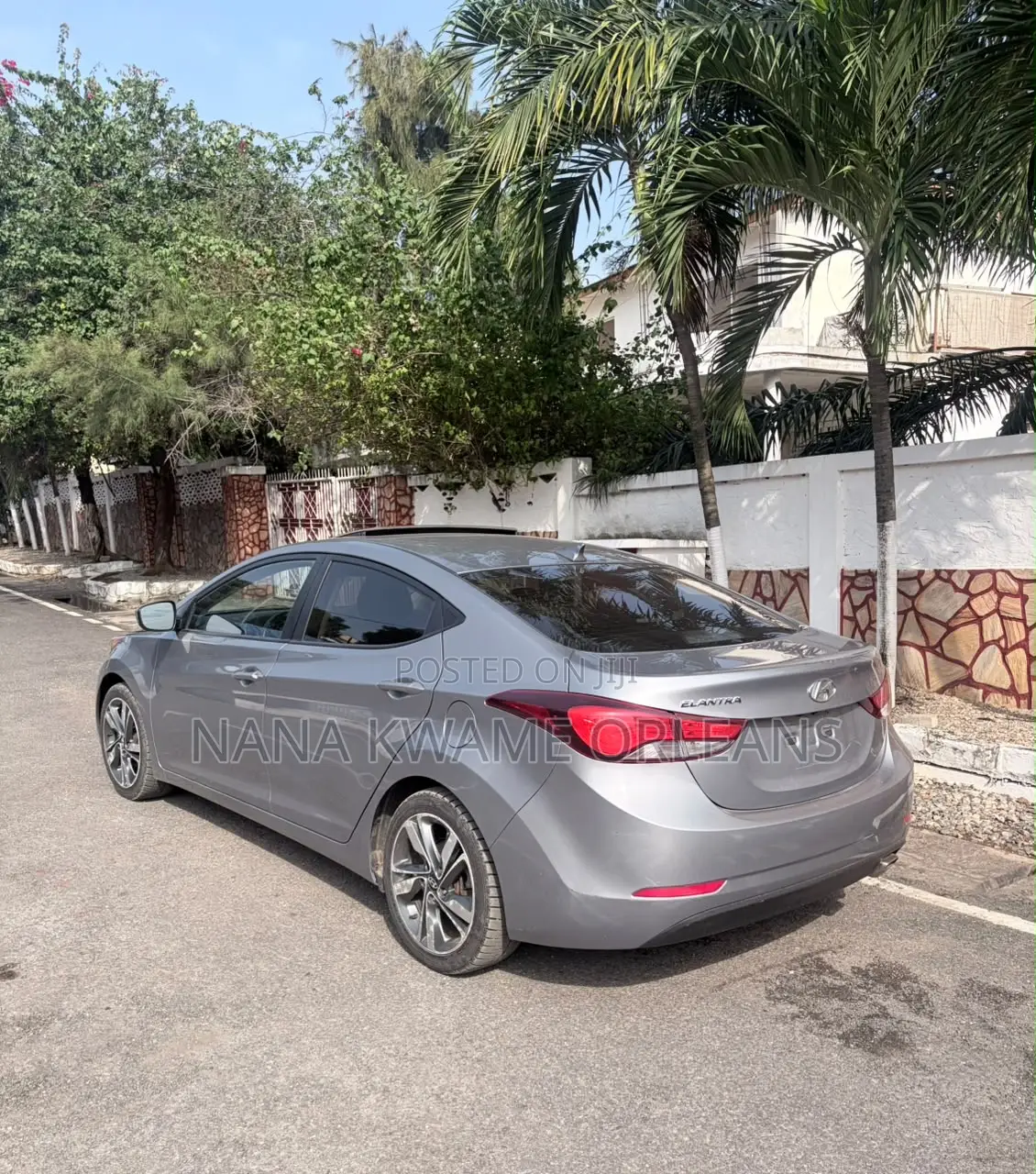 Hyundai Elantra Limited Sedan FWD (1.8L 4cyl 6A) 2016 Gray