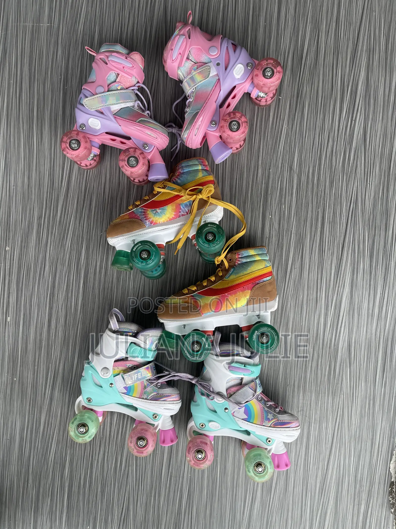 Original Kids Skating Shoes Available at Cool Price