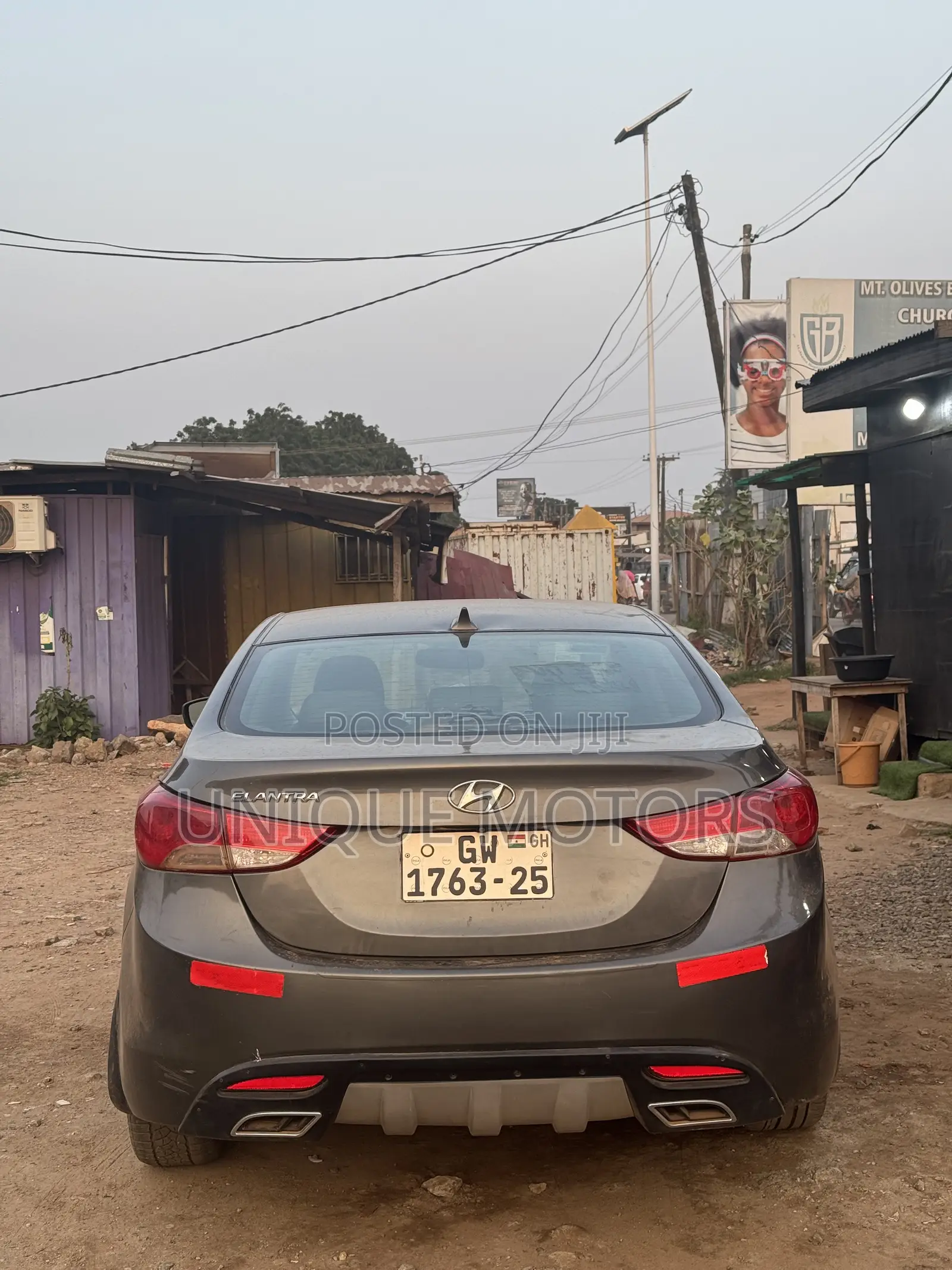 Hyundai Elantra Limited Sedan FWD (1.8L 4cyl 6A) 2013
