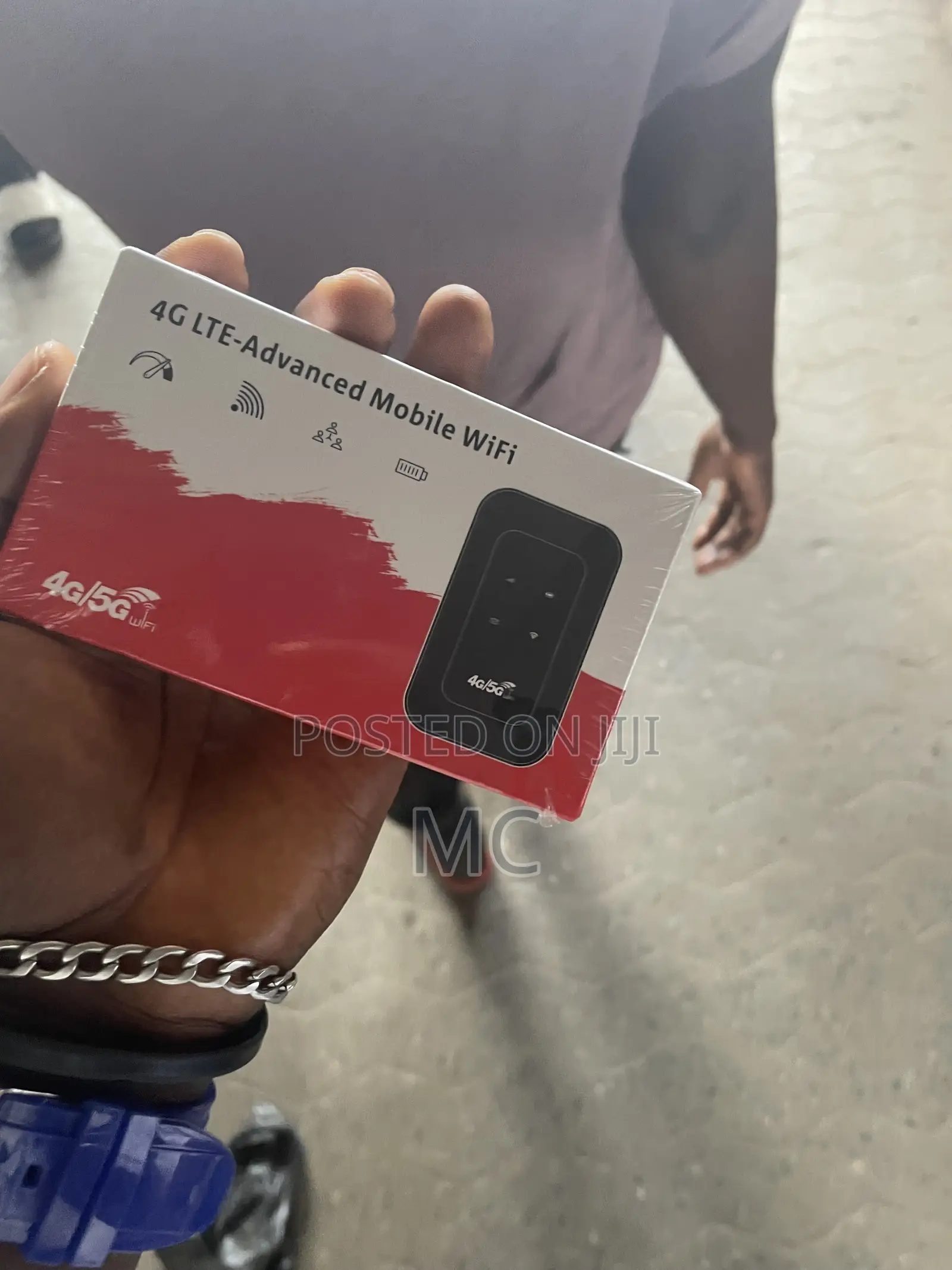 Generic 4G LTE-Advanced Mobile Wi-Fi Hotspot