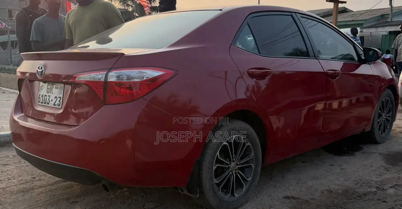 Toyota Corolla 2016 Red