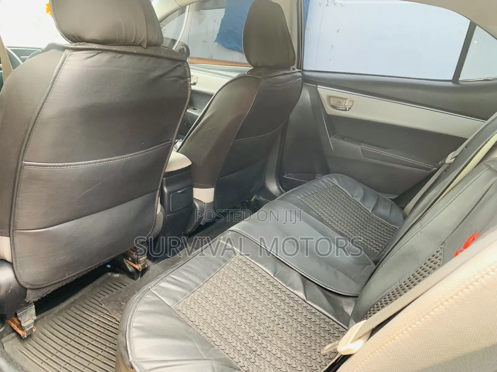 Toyota Corolla LE 4dr Sedan (1.8L 4cyl CVT) 2015 Gray