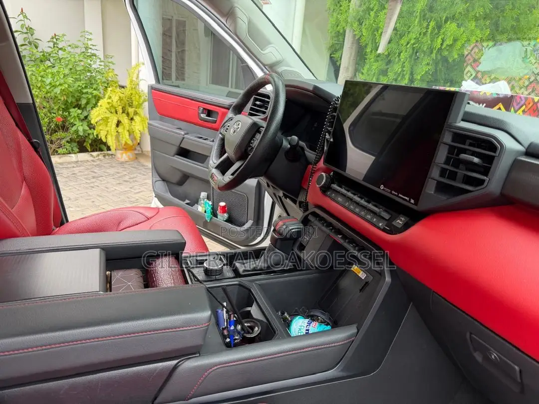 Toyota Tundra 2023 White