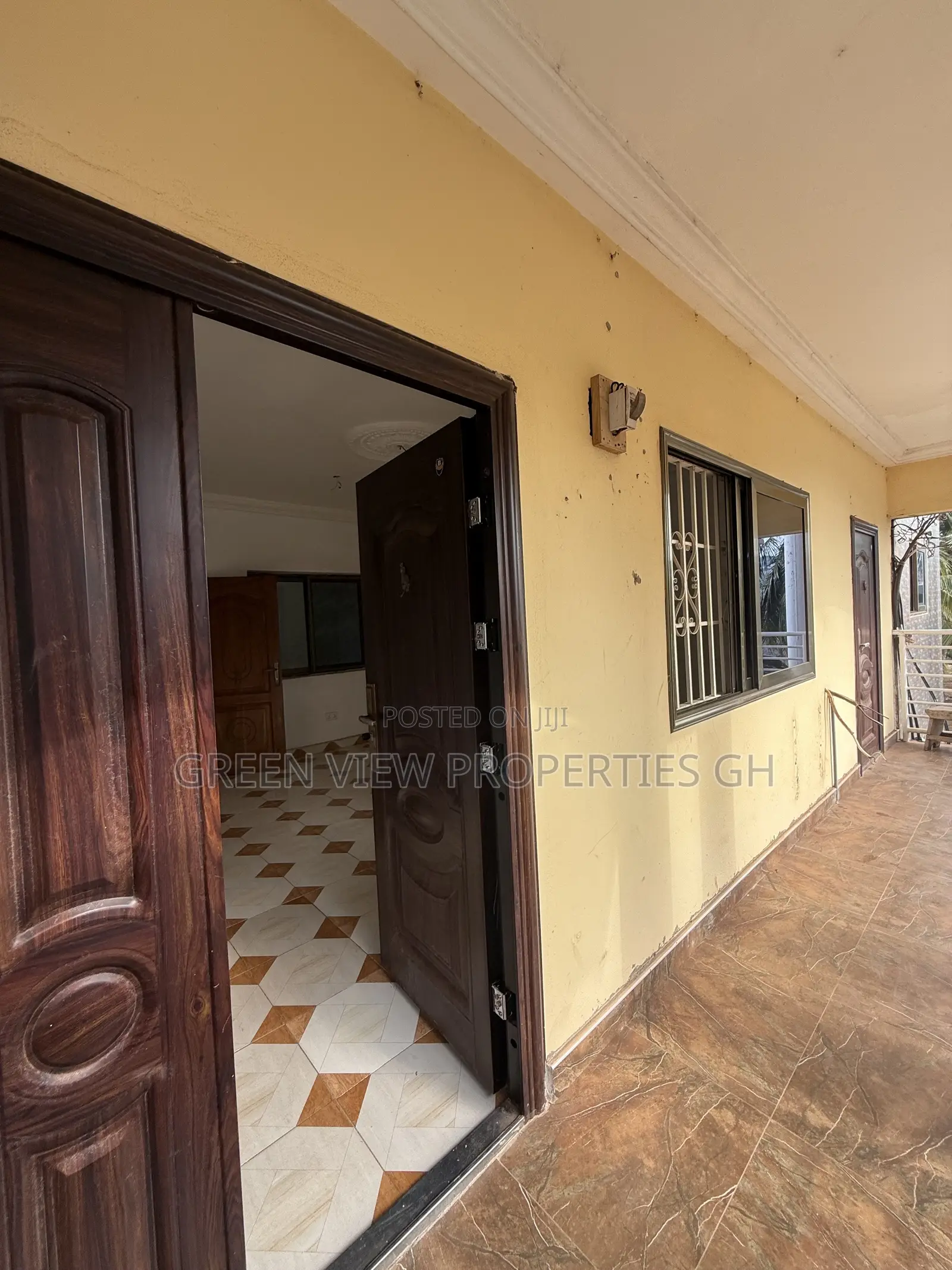 2bdrm Apartment in West Hills Mall Area for rent