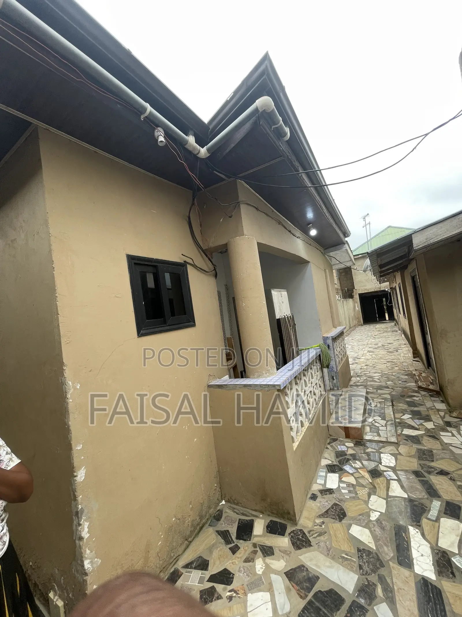 8bdrm Apartment in Fhh Estate, Accra Metropolitan for sale