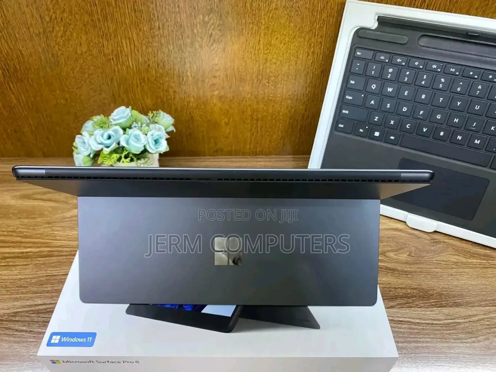 New Laptop Microsoft Surface Pro 8 16GB Intel Core i7 SSD 1T