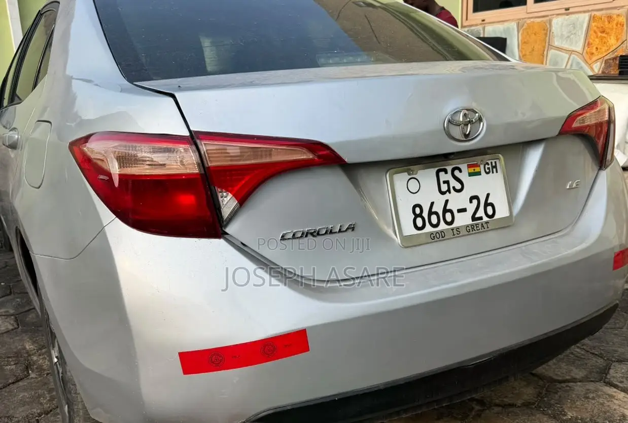 Toyota Corolla LE (1.8L 4cyl 2A) 2018