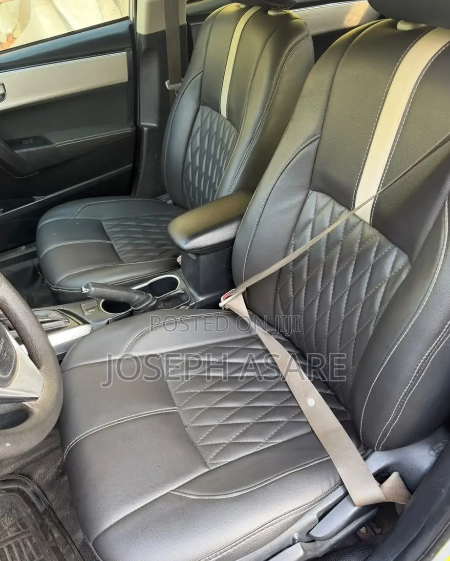 Toyota Corolla LE (1.8L 4cyl 2A) 2018