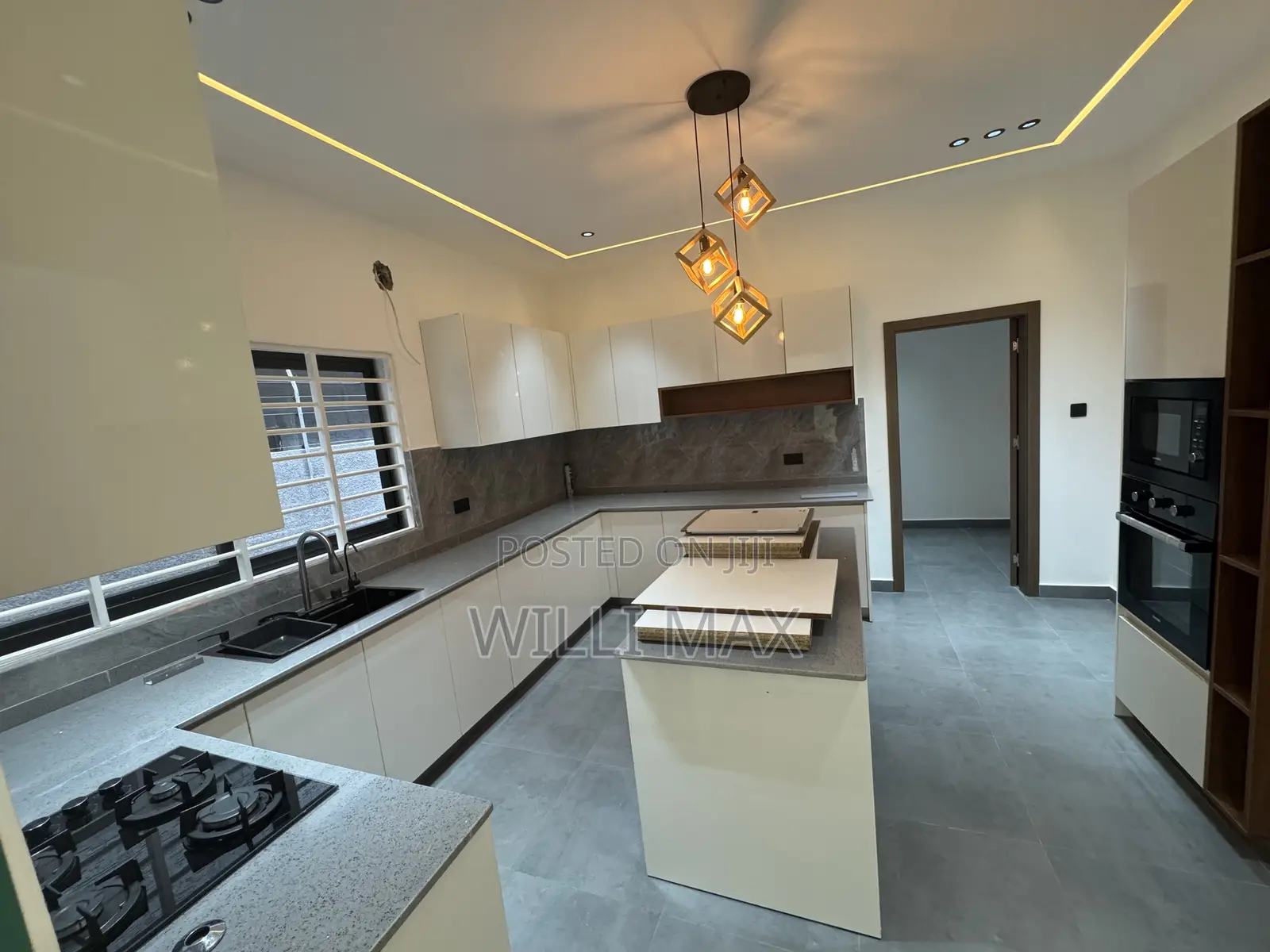 4bdrm Bungalow in Ayimensah, Oyarifa Mall Area for sale