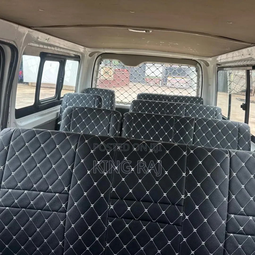 Toyota HiAce 2015 White