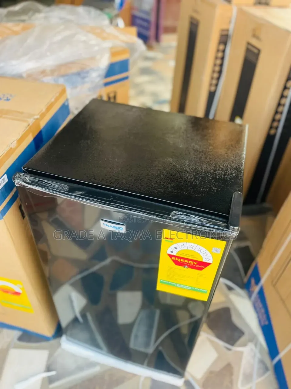 Fabulous Nasco in Balck 90L Single-Door Table Top Refrigerator