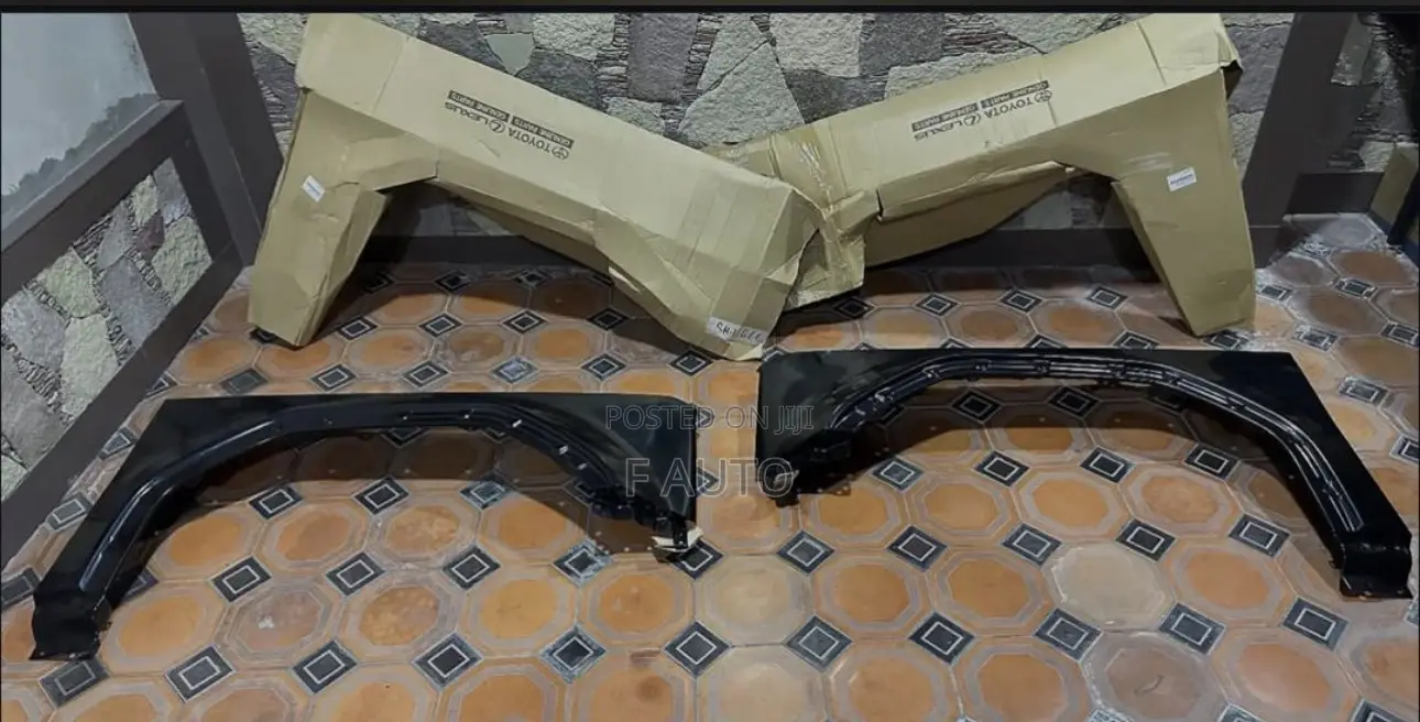 Toyota Land Cruiser Prado 2023,2024,2025,2026 Fender Pair