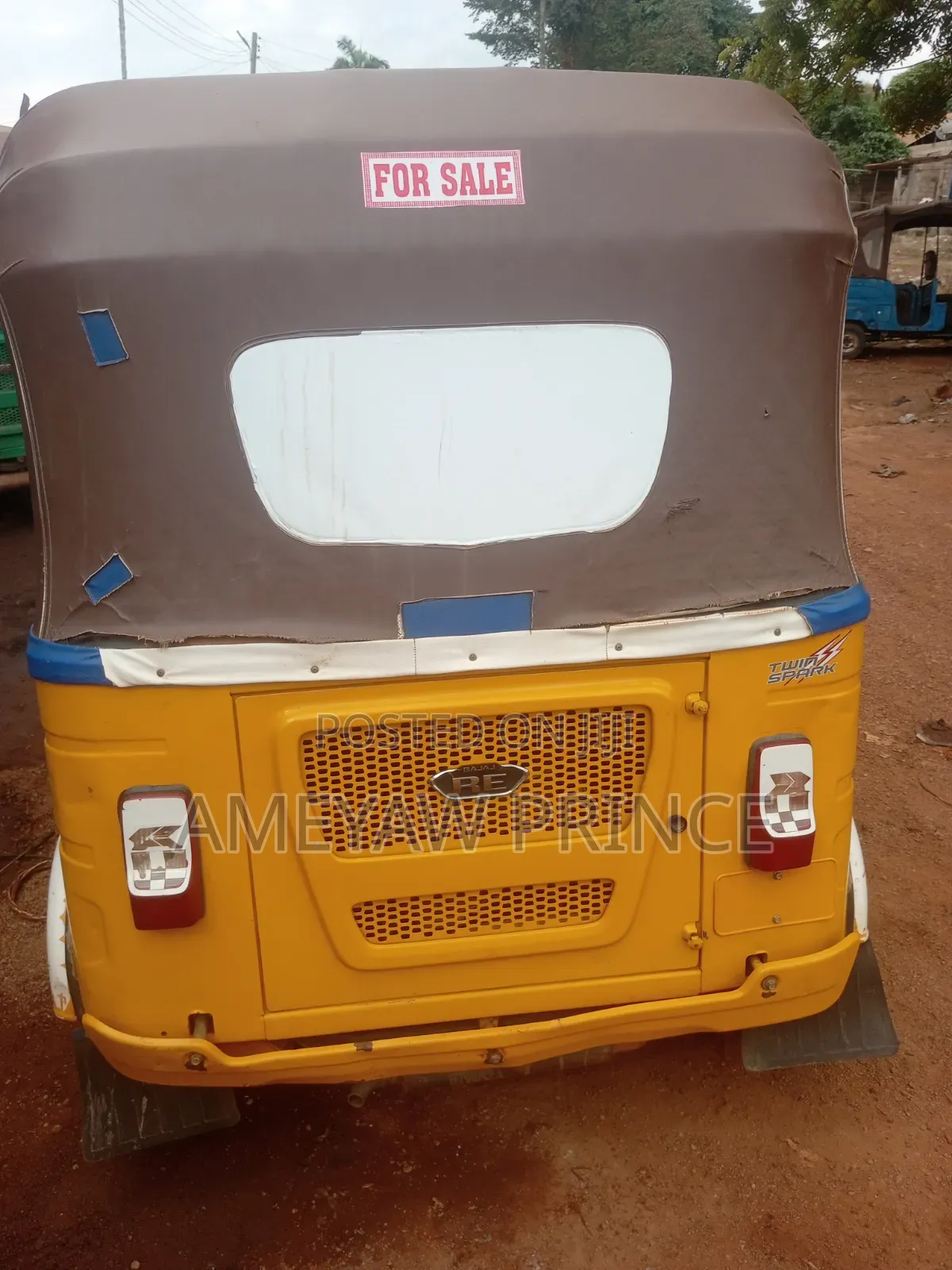 Bajaj RE 2025 Yellow