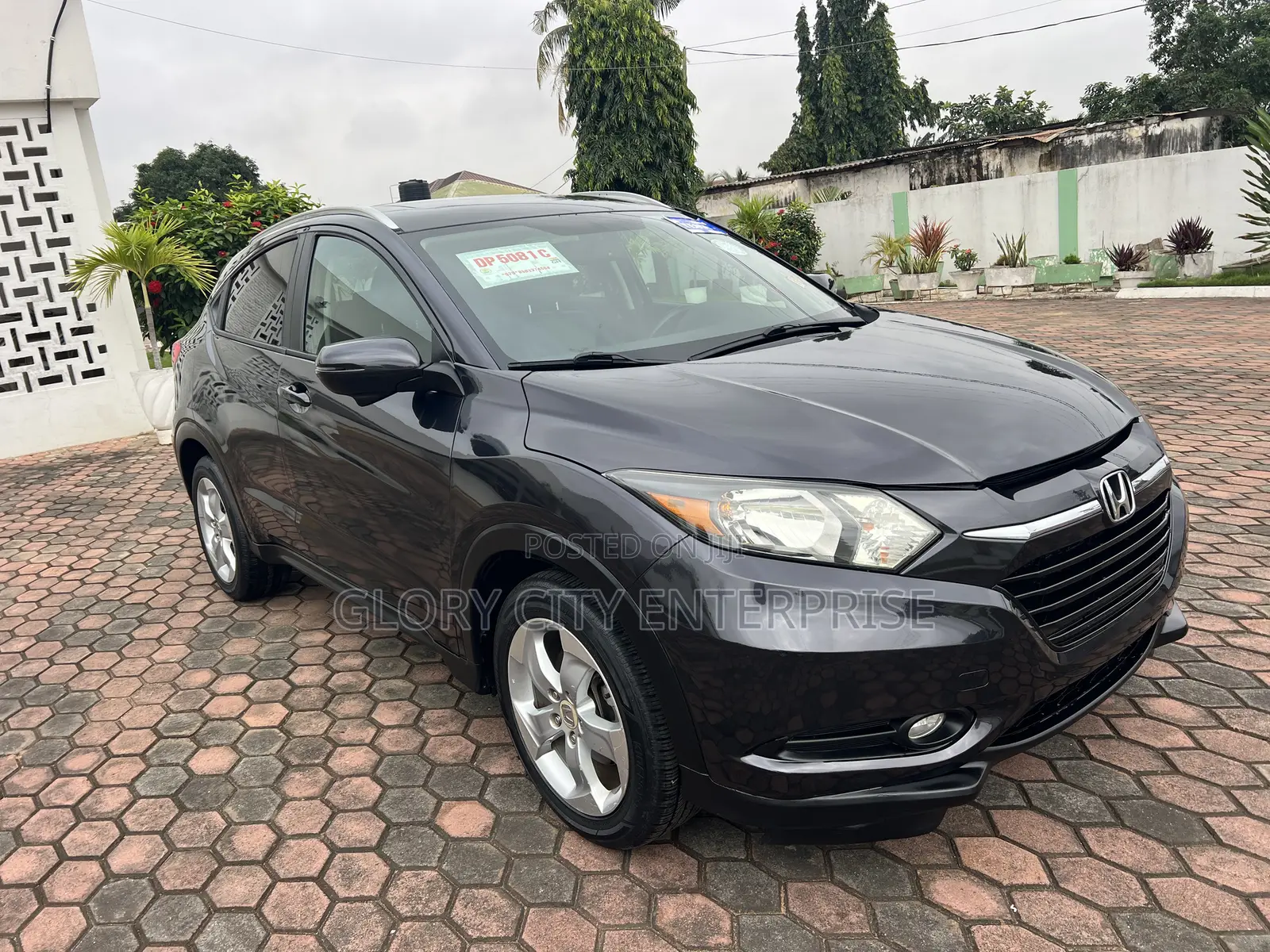 Honda HR-V 4dr SUV (1.5L 4cyl CVT) 2016 Gray