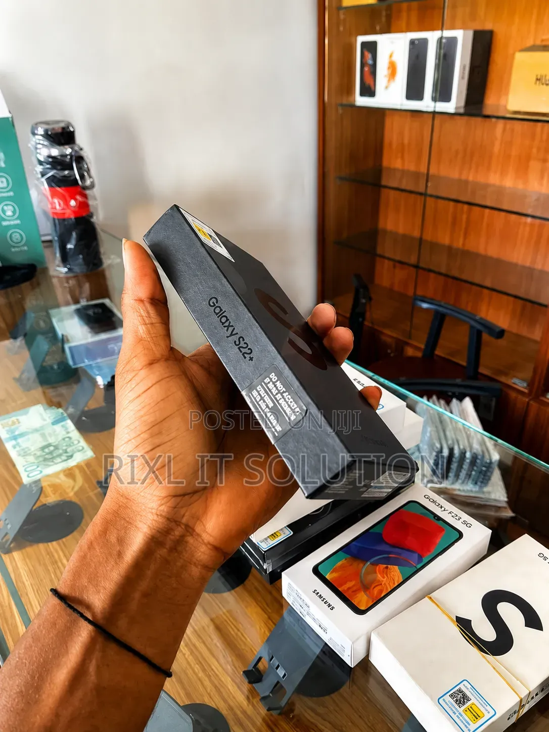 New Samsung Galaxy S22+ 5G 256 GB Black