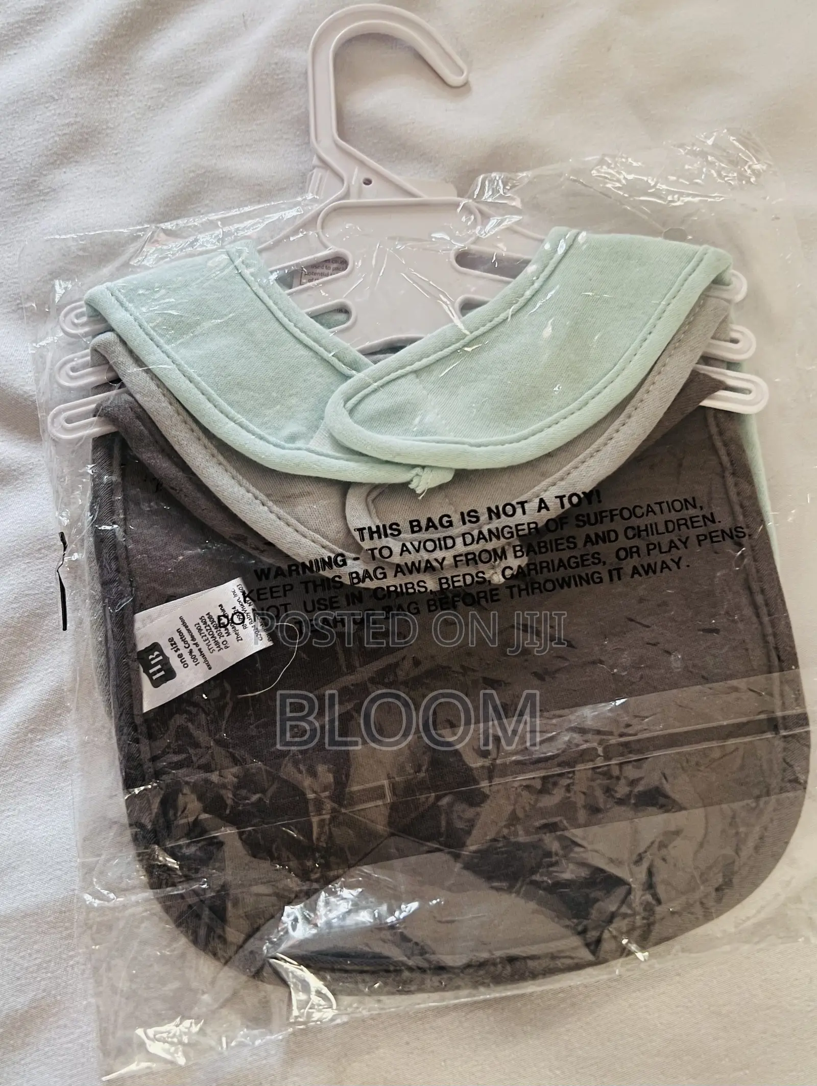 Hudson Baby 3-Pack Bibs 100% Soft Cotton.
