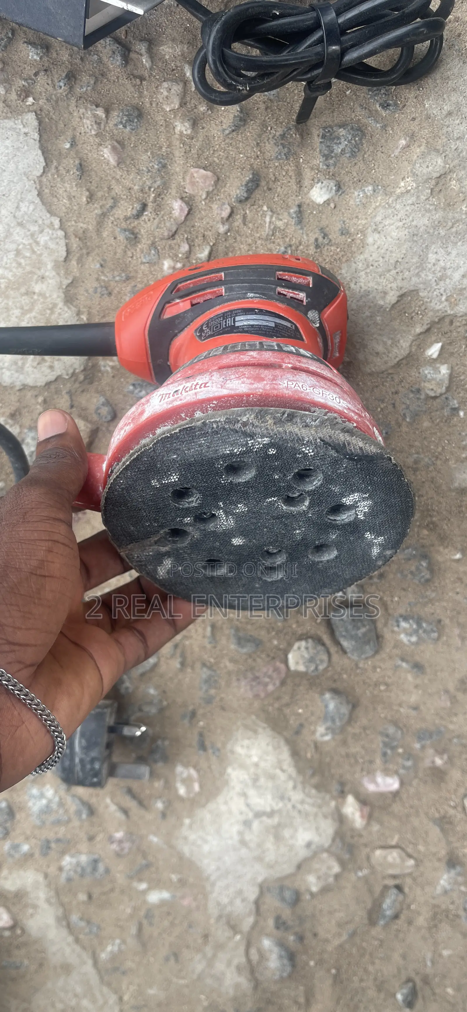 Milwaukee Detail Sander ( UK Used )