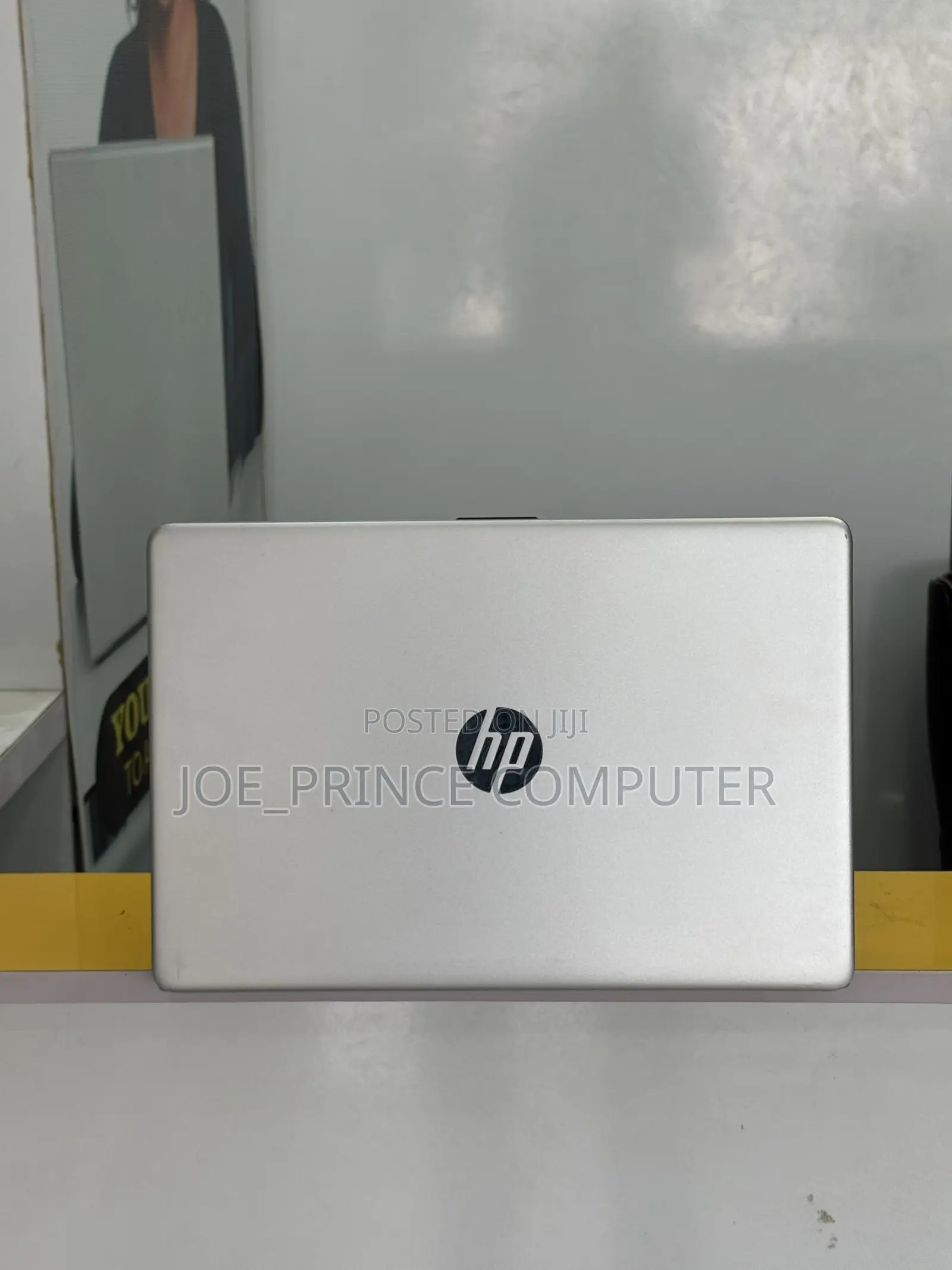 Laptop HP 15-dy1032wm 8GB Intel Core i7 SSD 256GB
