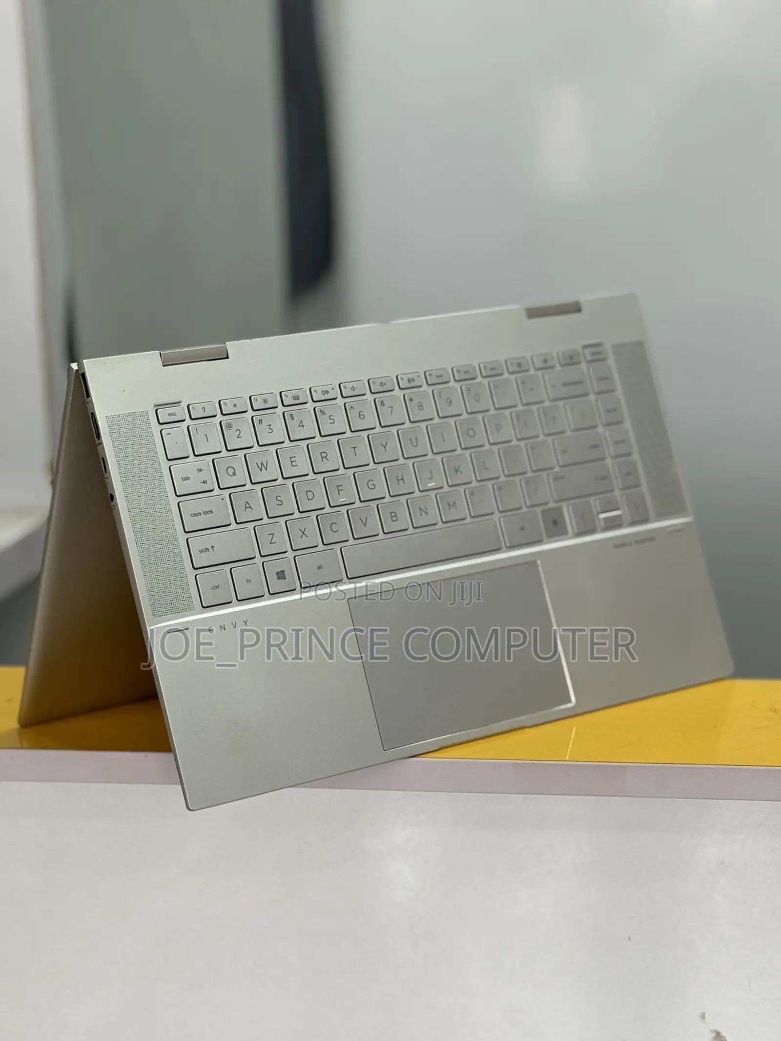 New HP Envy x360 Convertible 15 es2xx 16GB Intel Core i7 SSD 512GB