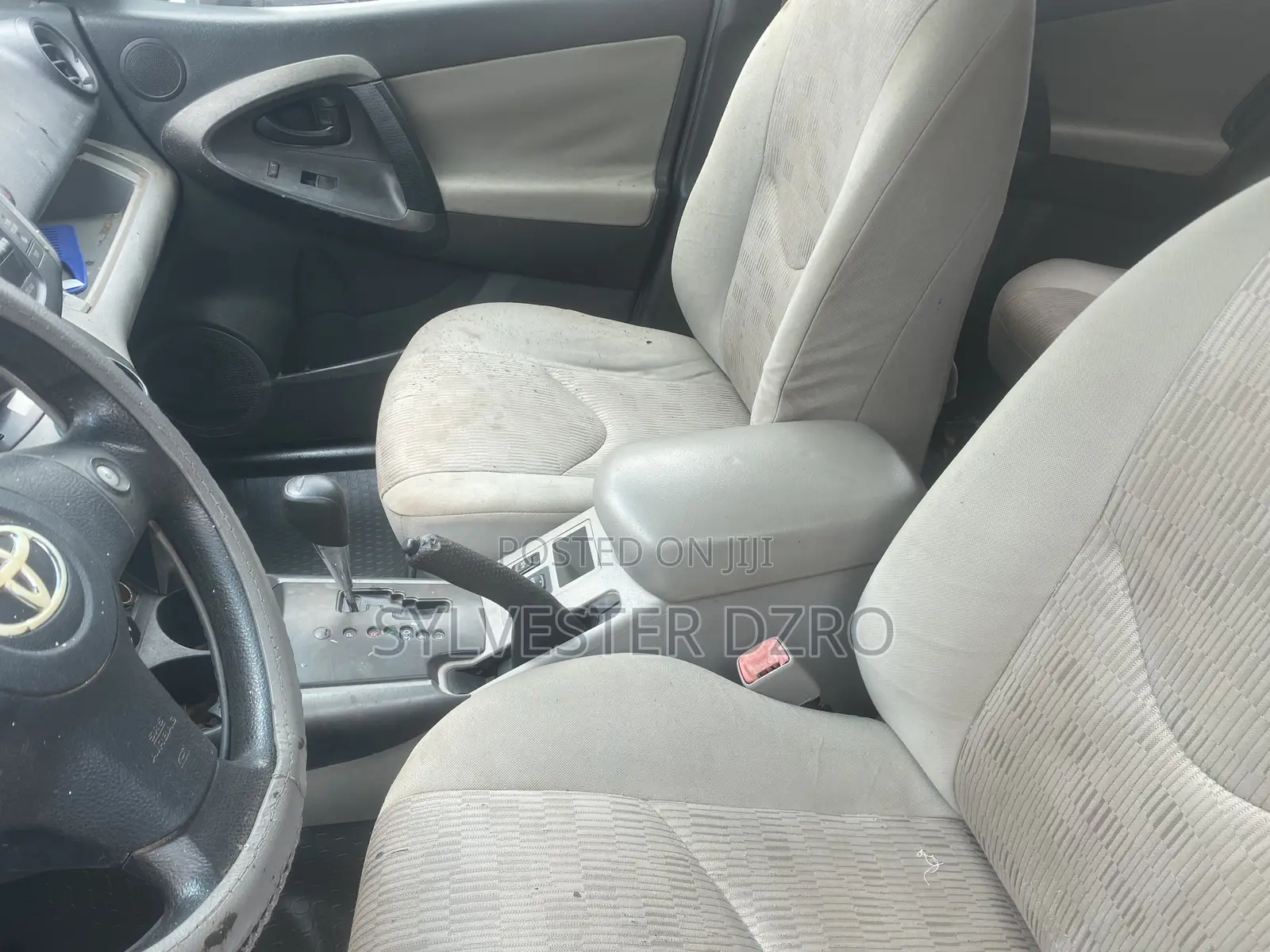 Toyota RAV4 2012 Silver