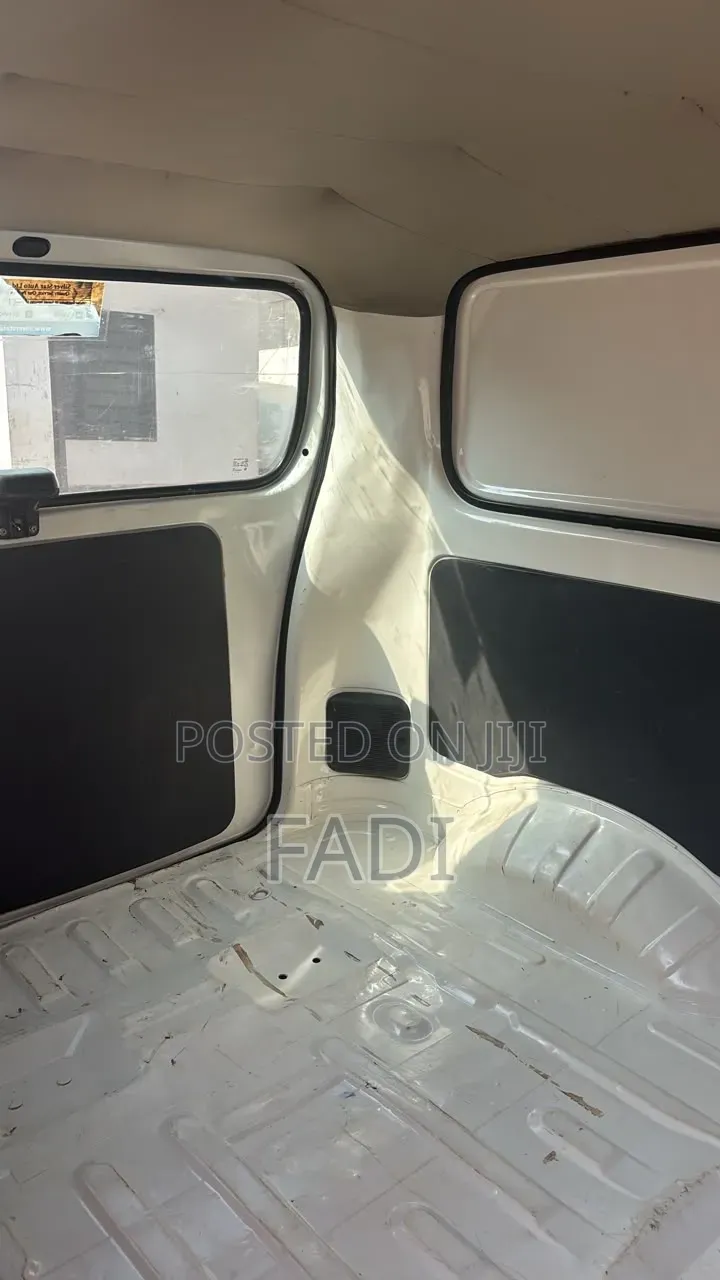 Suzuki APV Pan Vanel 2018 White