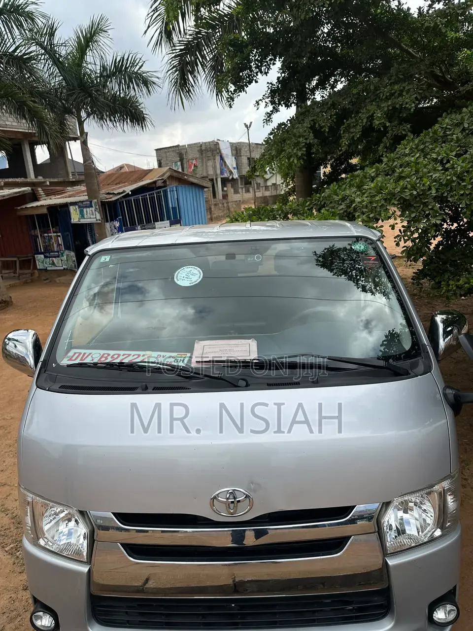 Toyota HiAce 2014 Silver