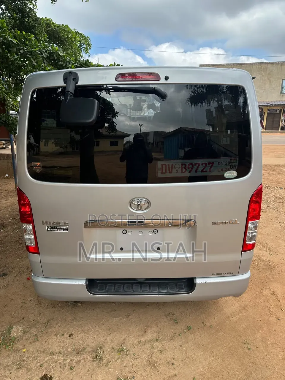 Toyota HiAce 2014 Silver
