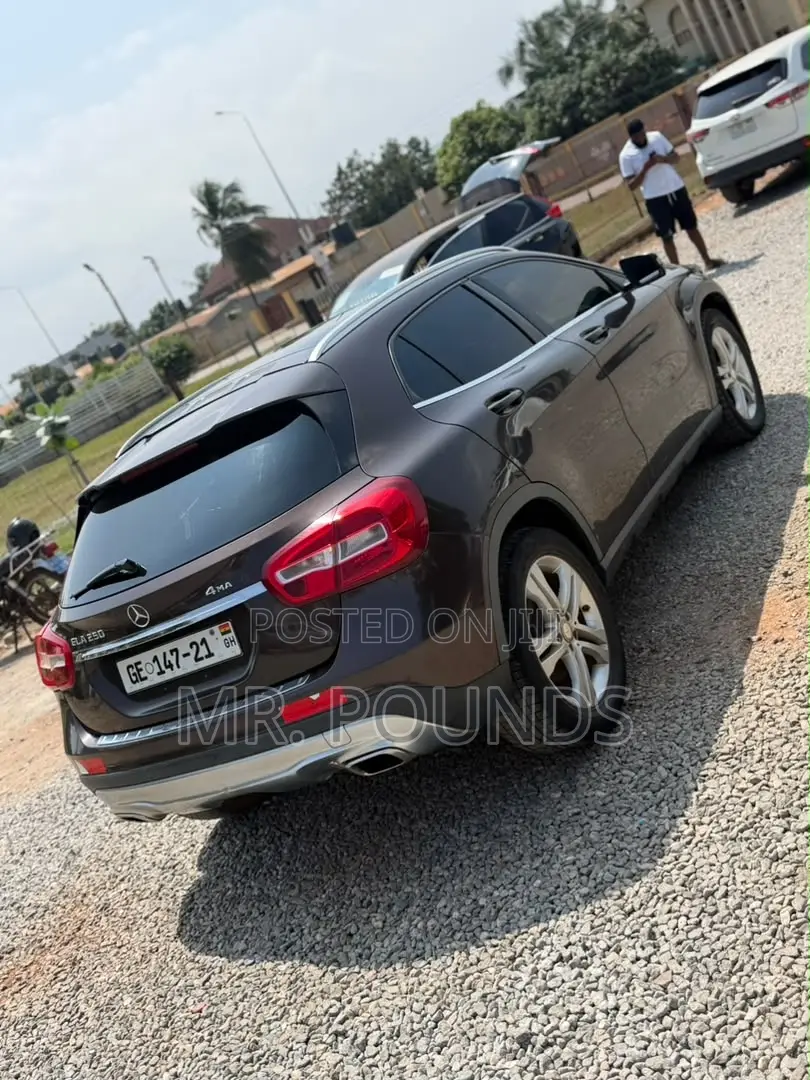 Mercedes-Benz GLA 250 2015