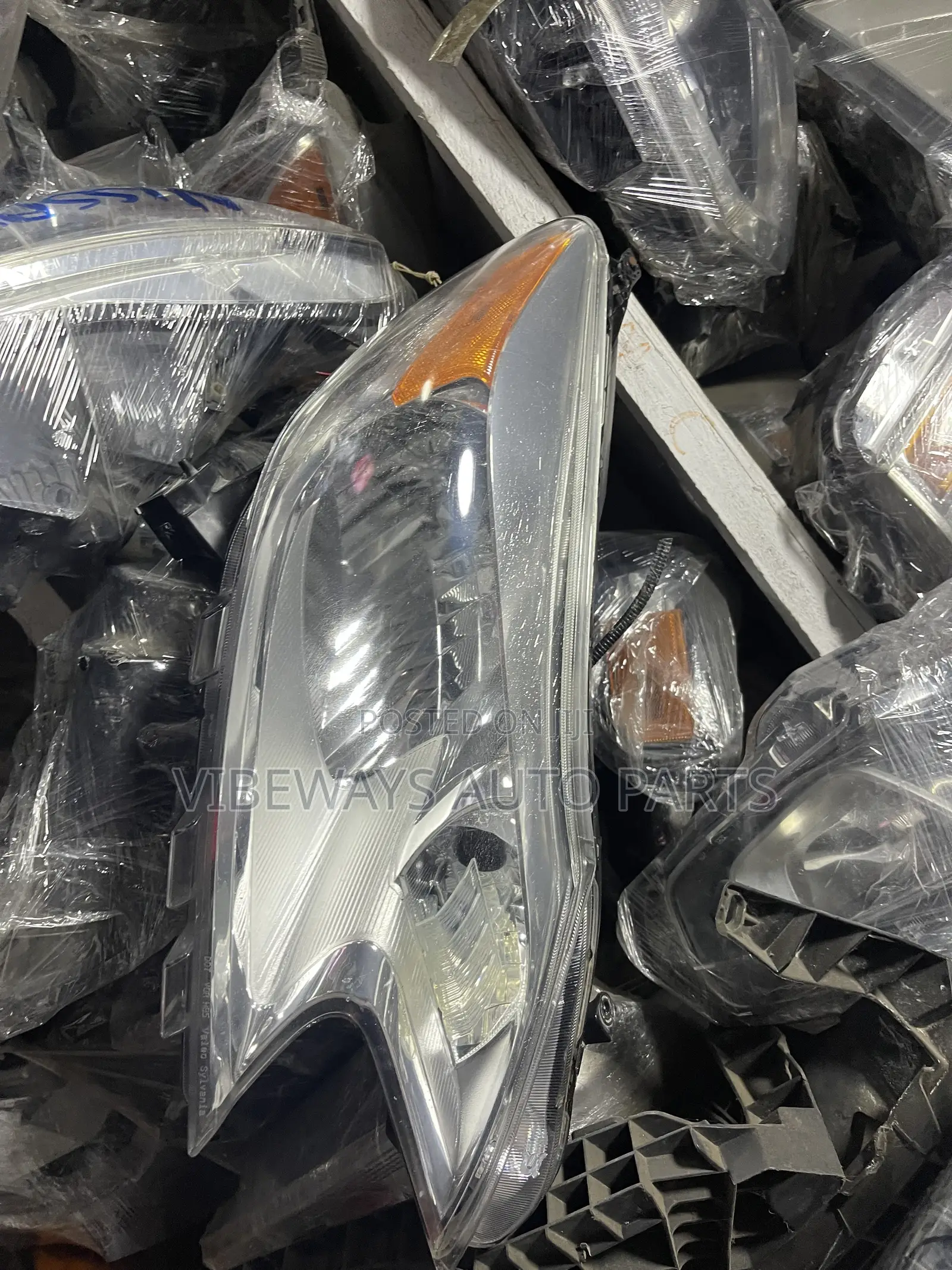 Versa Note 2014-2016 Headlights Original Right