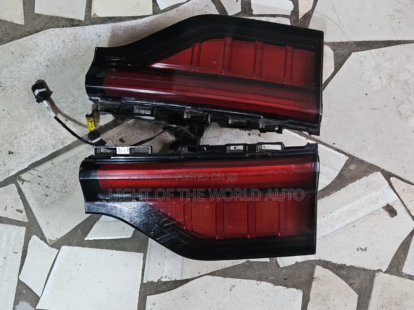 Jeep Grand Wagoneer Bootlight 2022-2026 Available