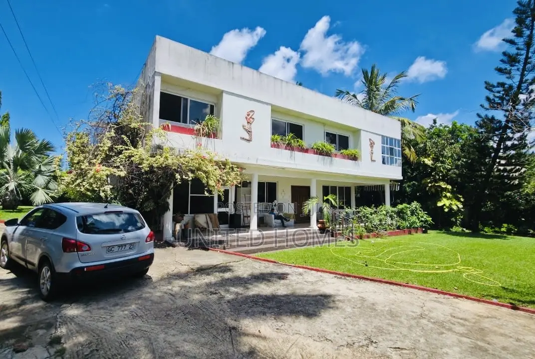 6bdrm House in Airport Residential Area for rent