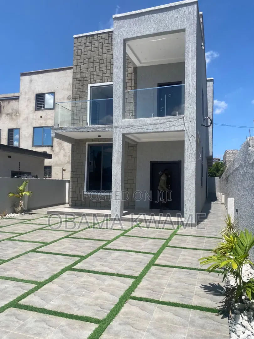 4bdrm House in Laryea Homes, Lake Side Estate for sale