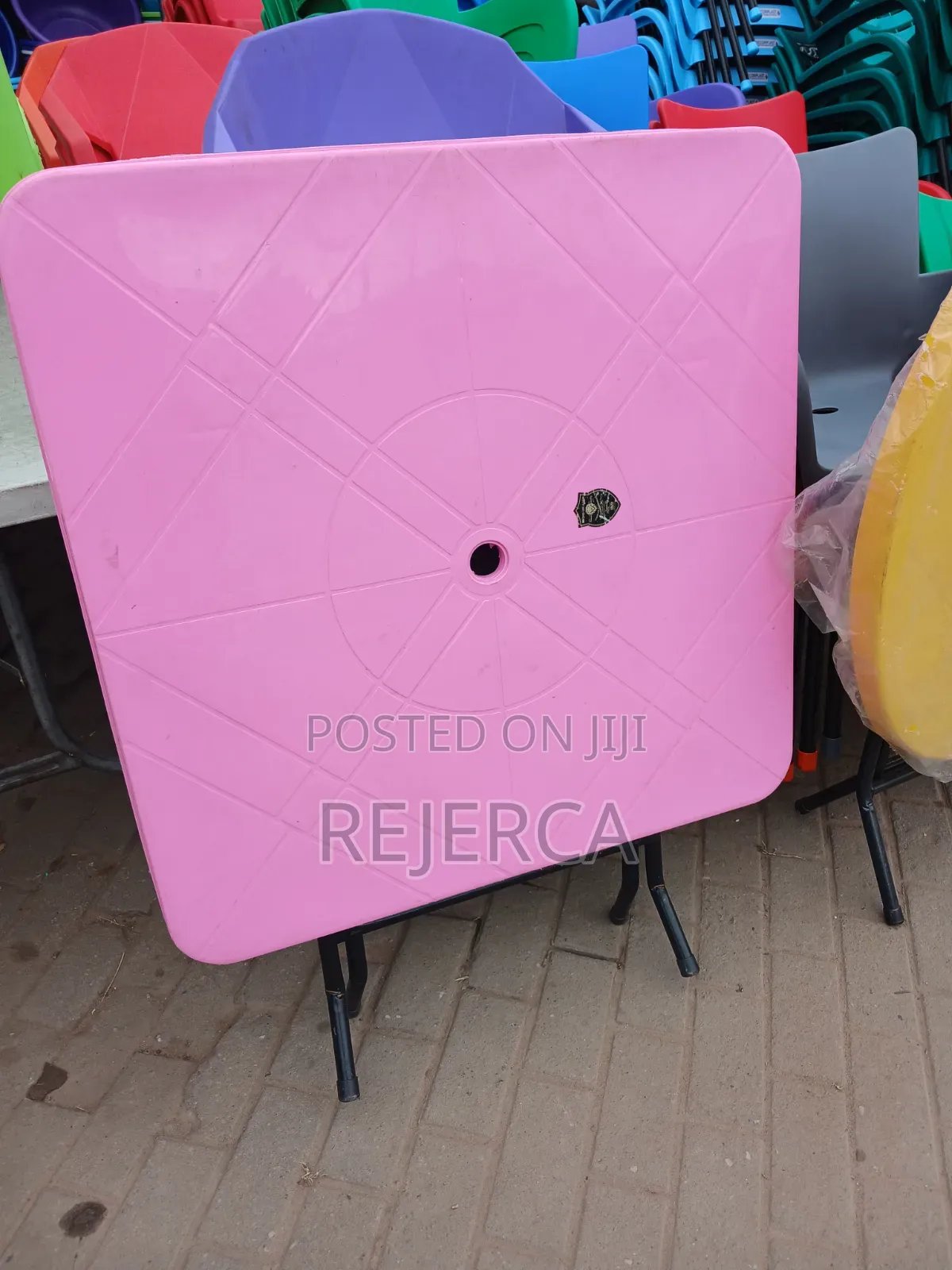 Foldable Plastic Table