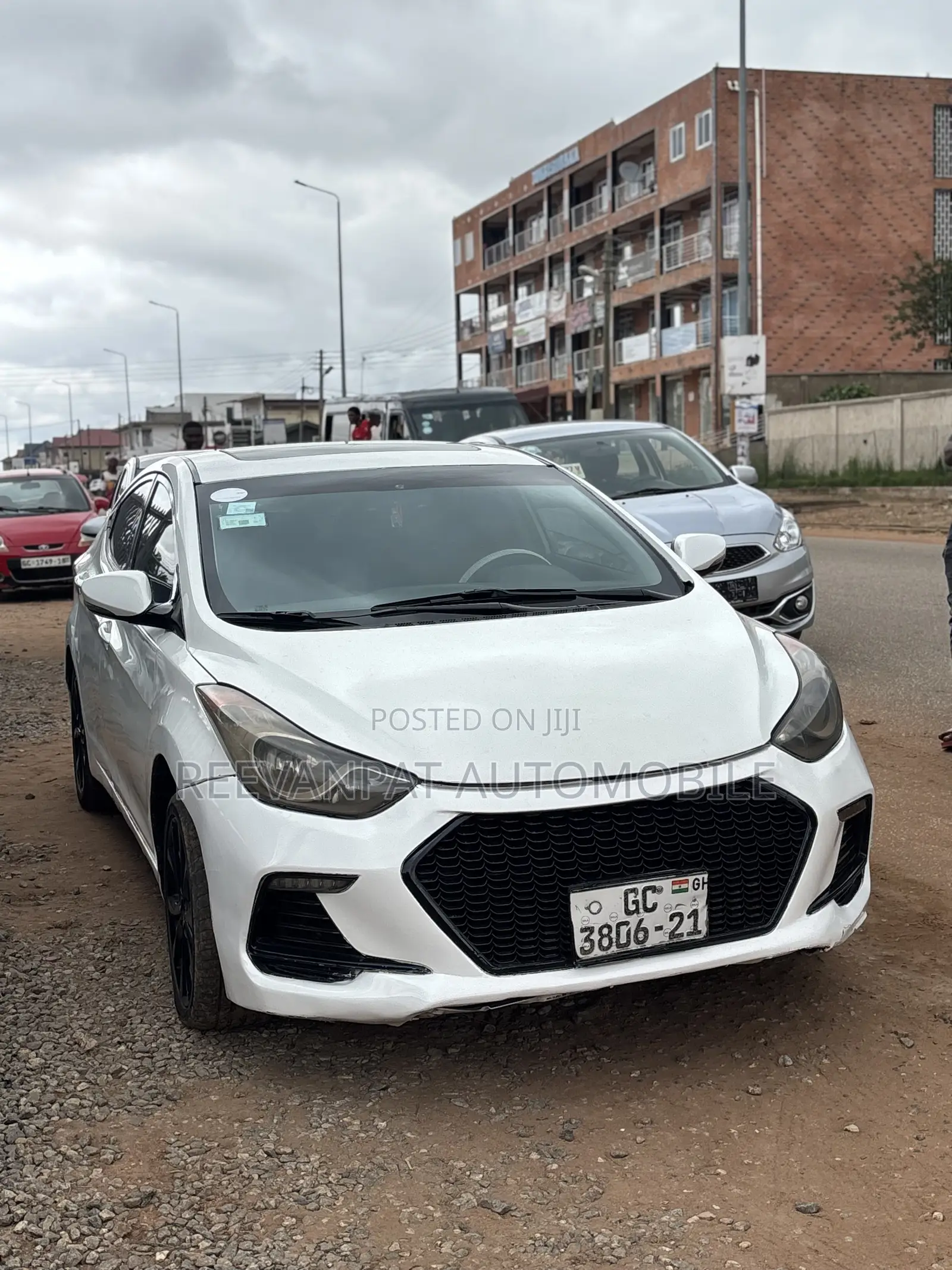 Hyundai Elantra Limited Sedan FWD (1.8L 4cyl 6A) 2013 White
