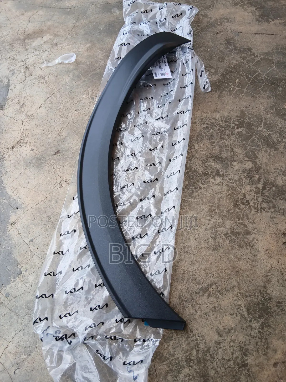 Kia Sportage 2023 ,2024, 2025 Back Fender Moulding