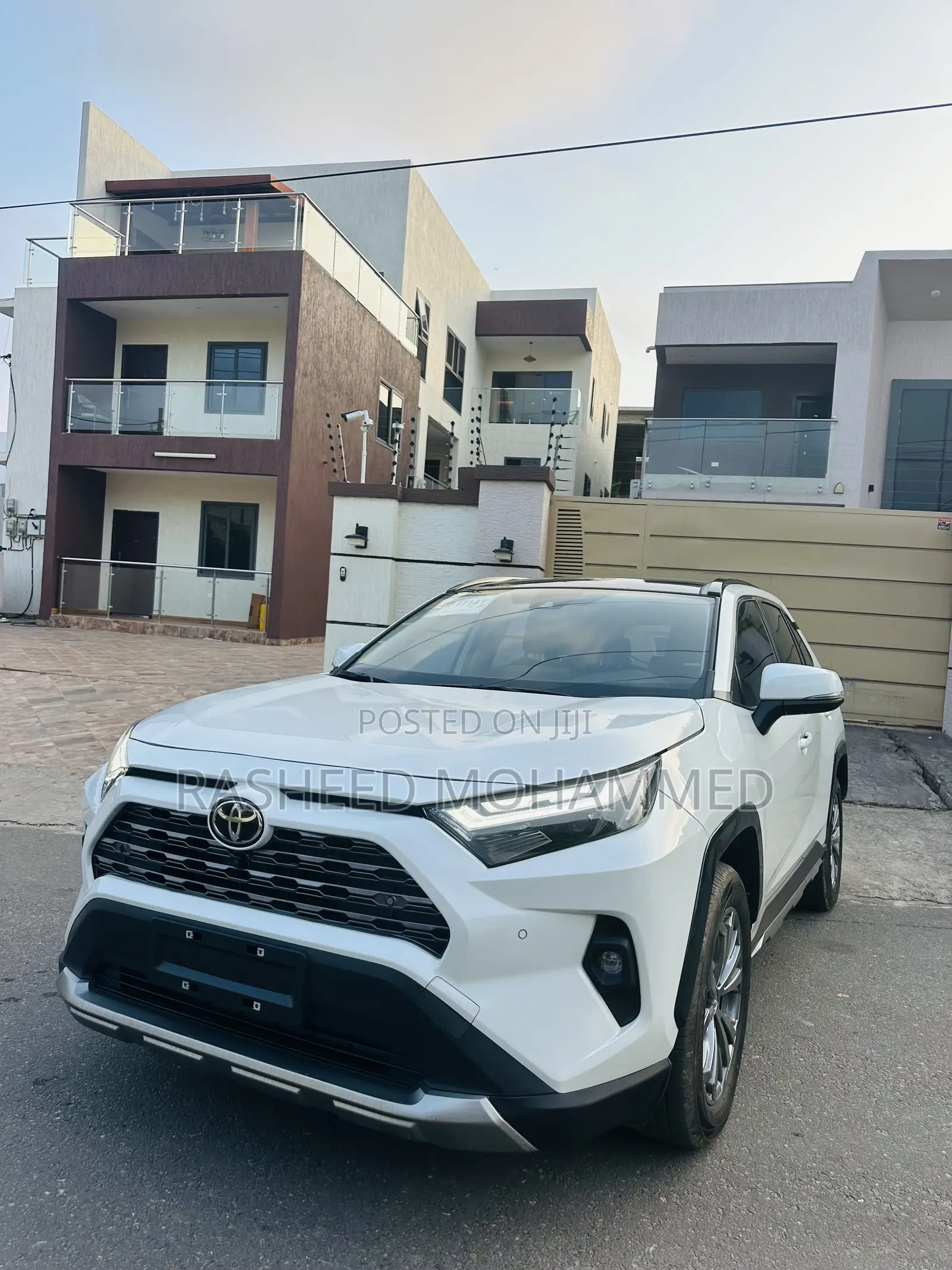 Toyota RAV4 Limited 2025 White