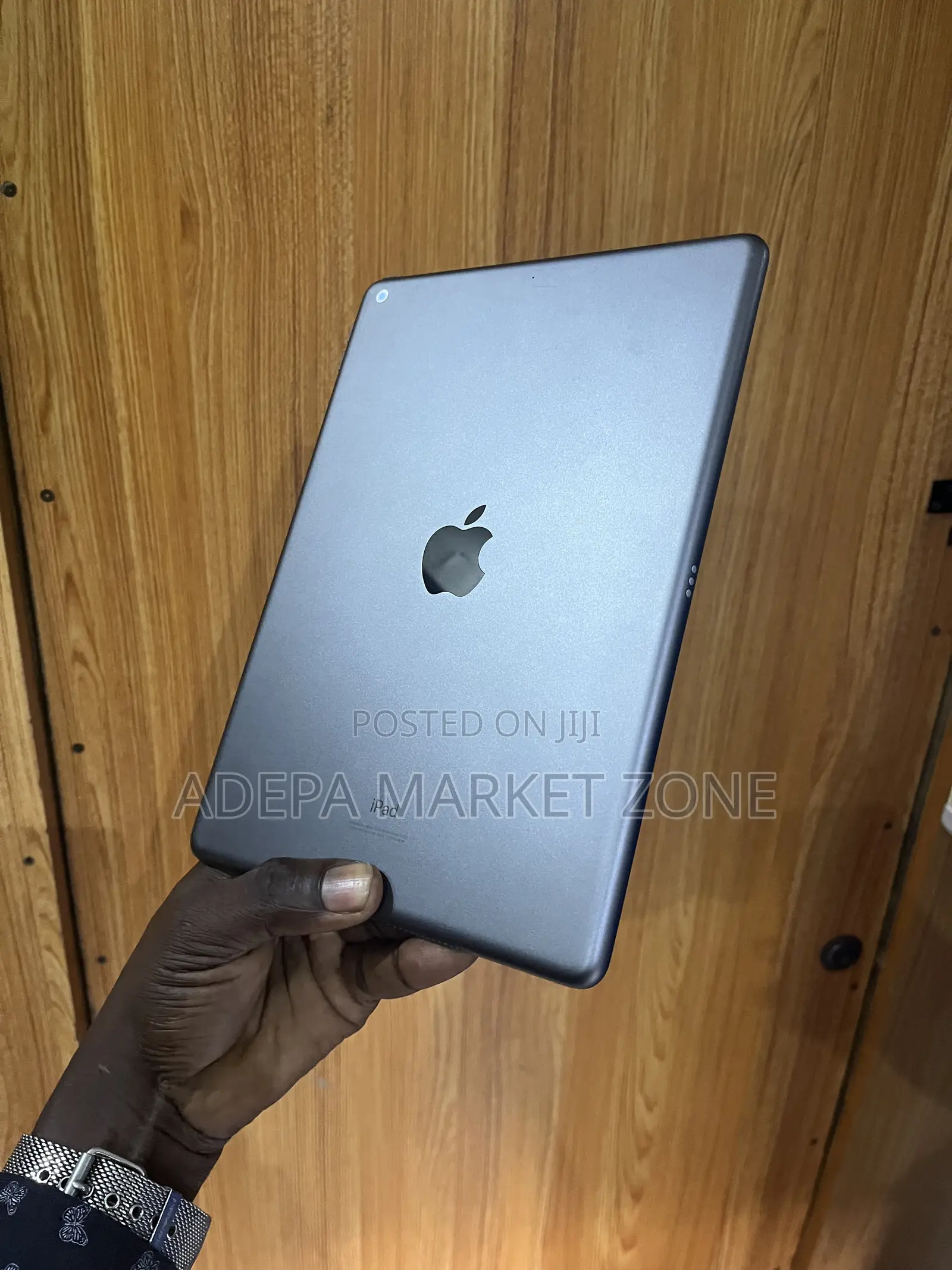 Apple iPad 10.2 (2021) 256 GB Gray