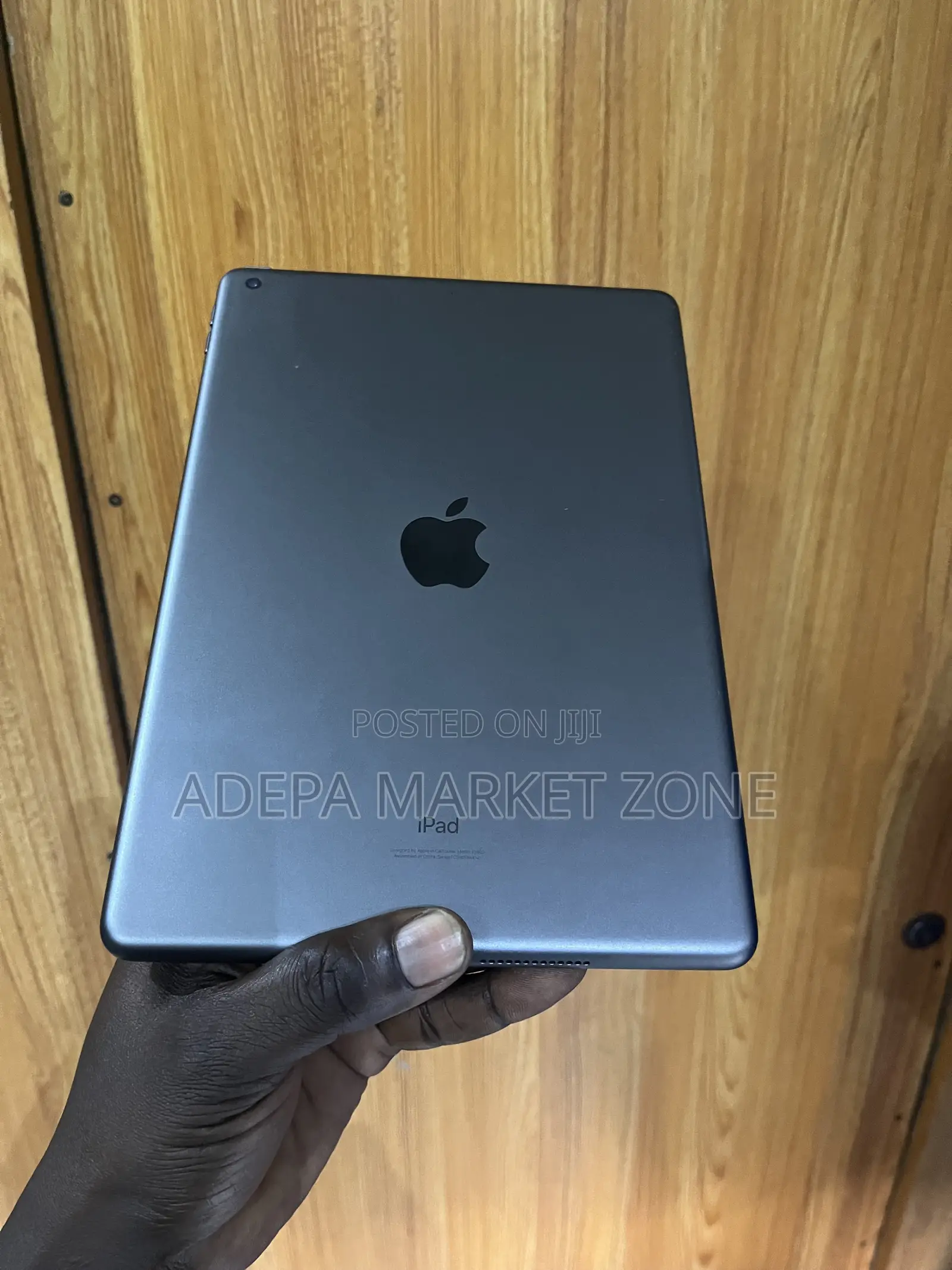 Apple iPad 10.2 (2020) 32 GB Gray