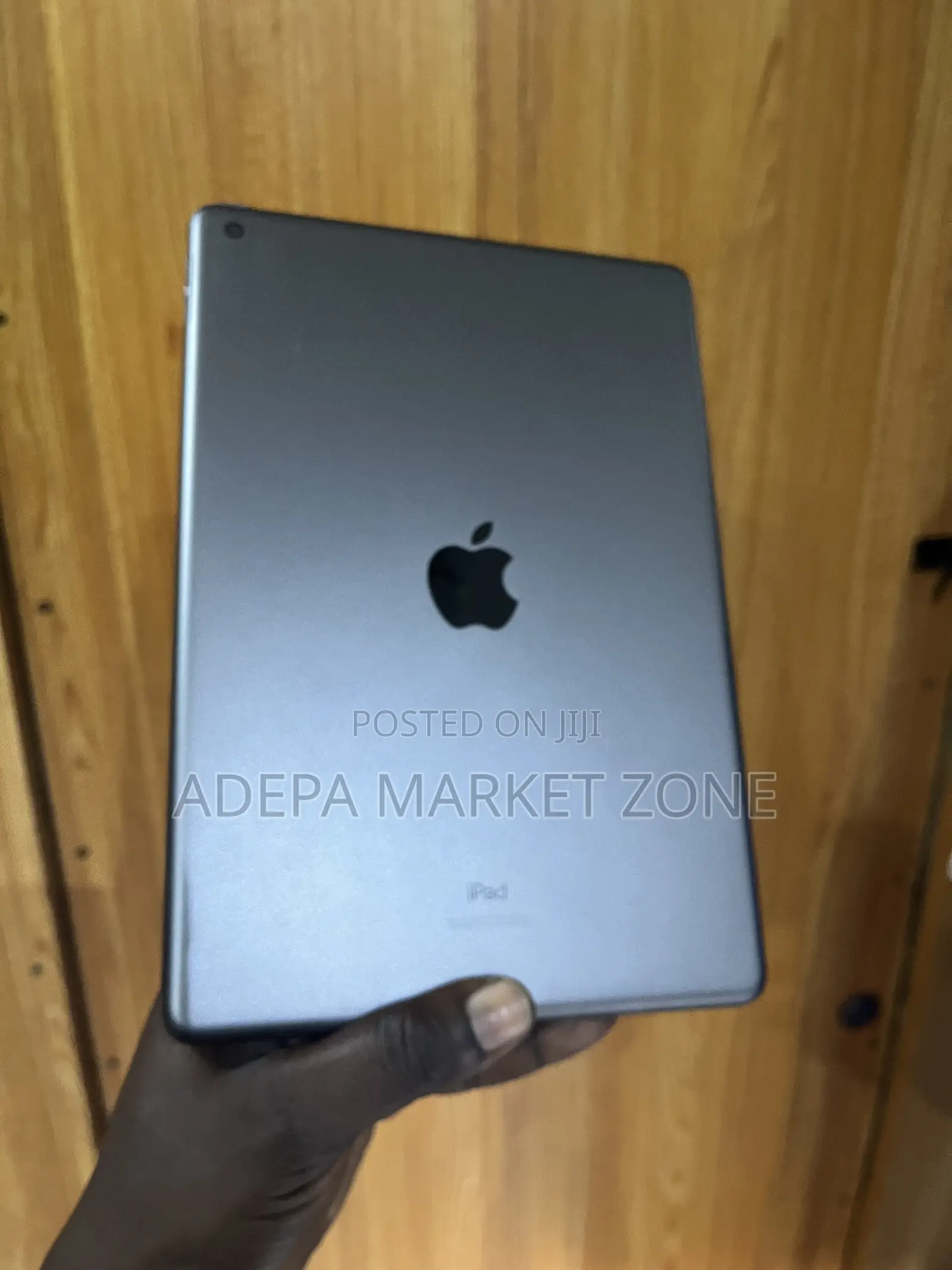 Apple iPad 10.2 (2020) 32 GB Gray