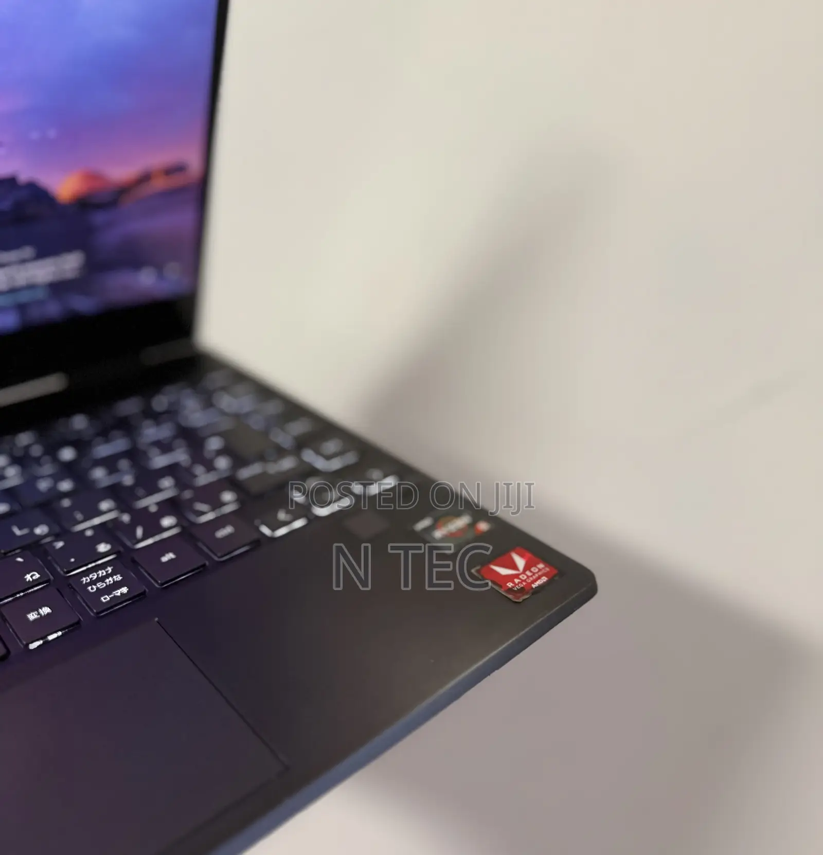 Laptop HP Envy x360 8GB AMD Ryzen 5 SSD 256GB