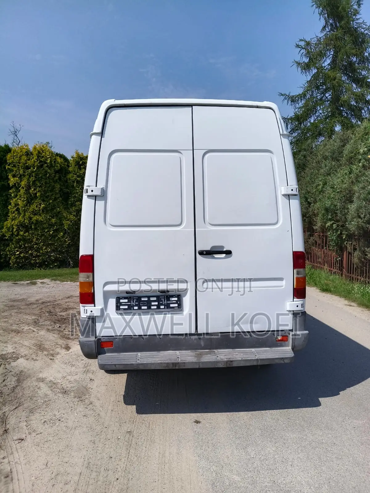 Mercedes-Benz Sprinter 2000 White