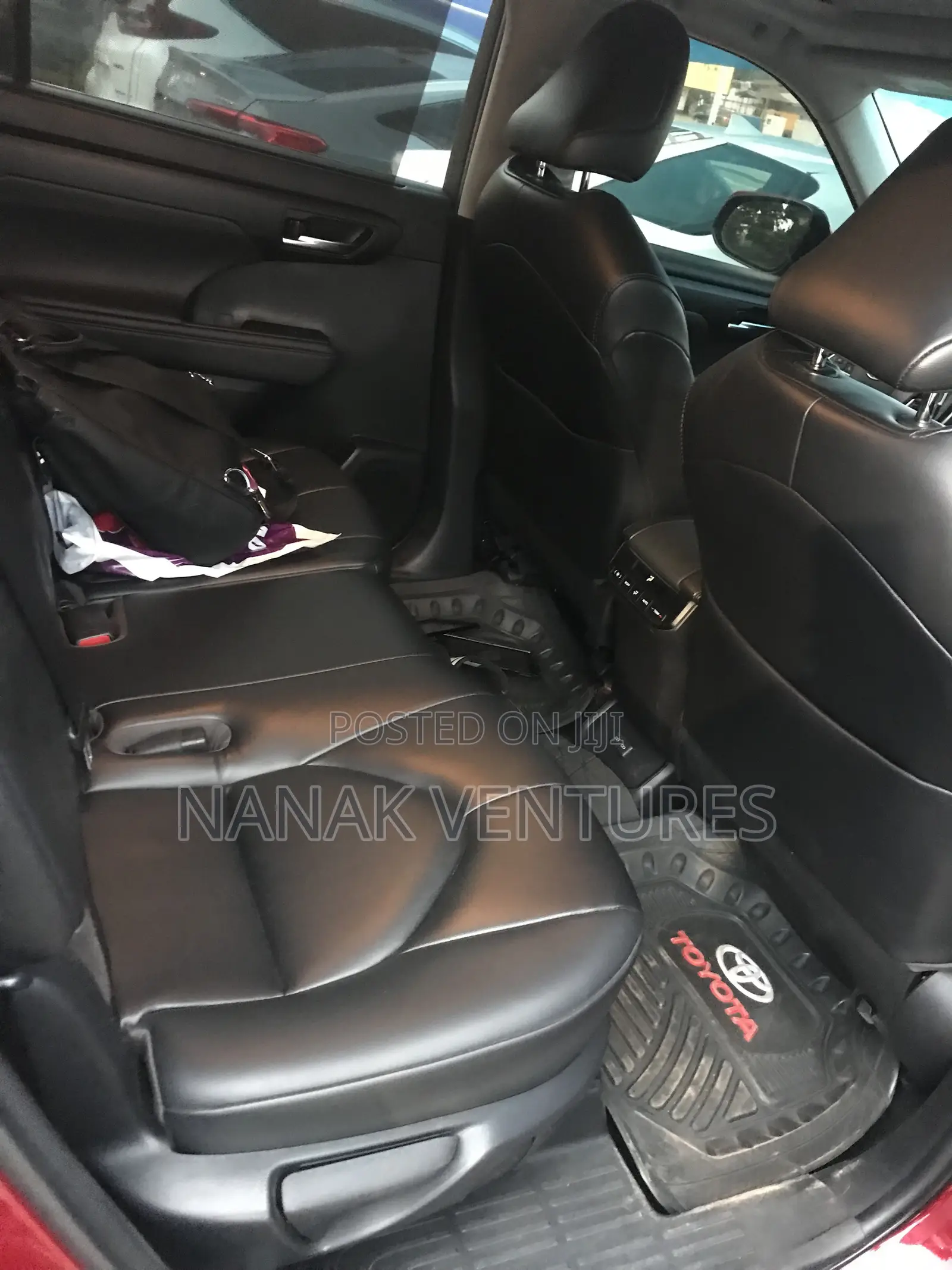 Toyota Highlander Platinum AWD 2023 Red