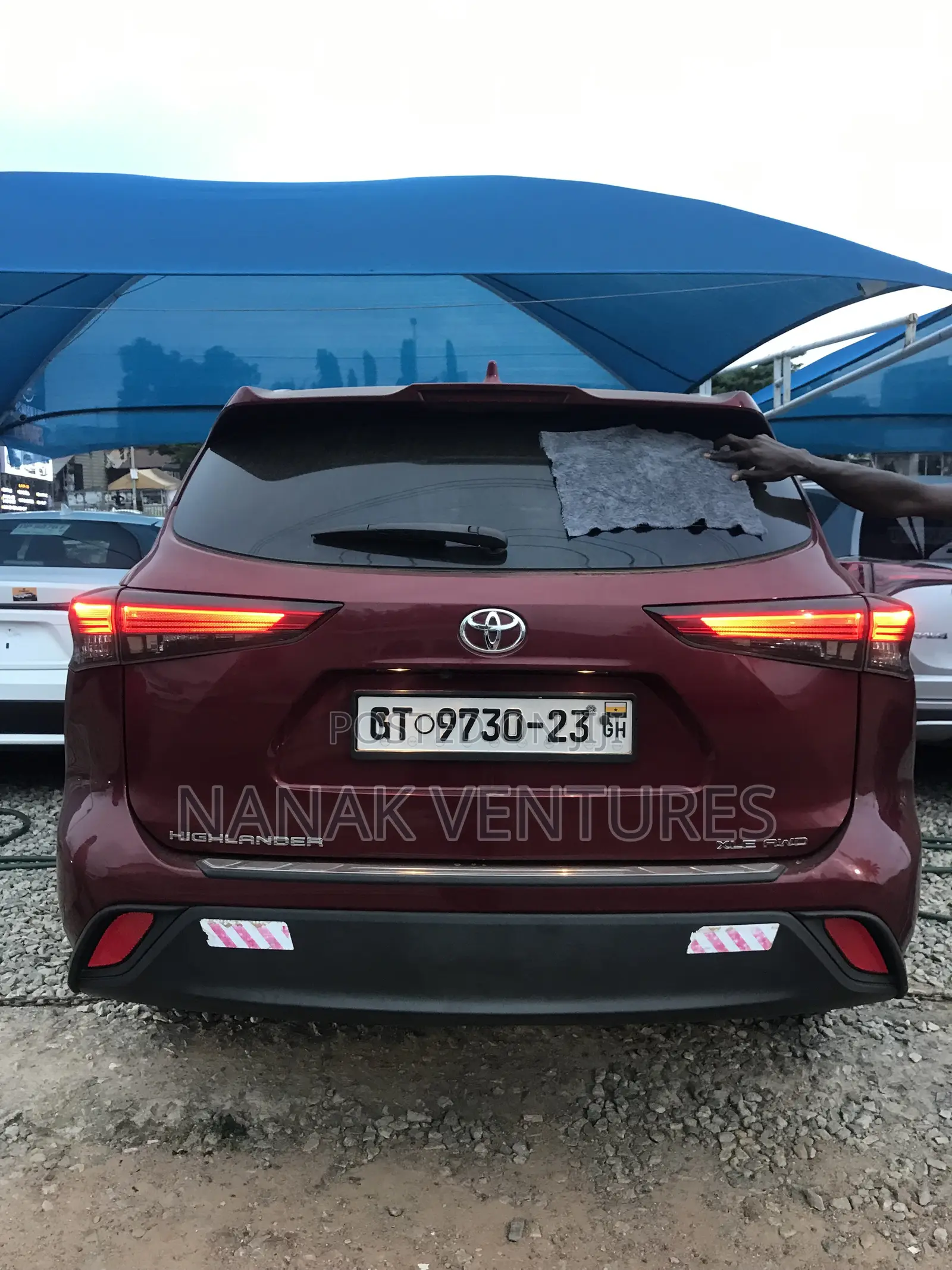 Toyota Highlander Platinum AWD 2023 Red