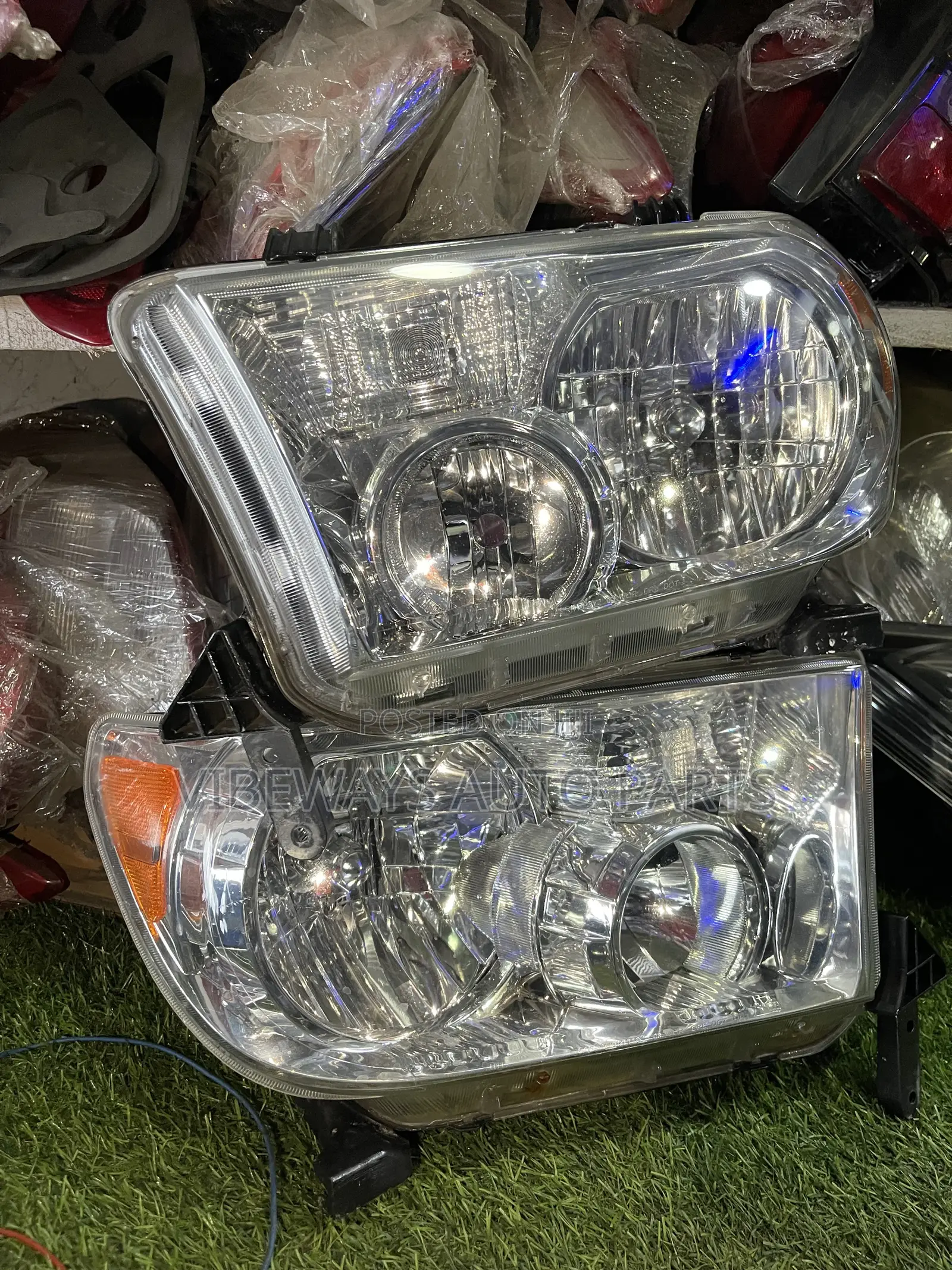 Toyota Tundra 2007-2013 Headlights Original Pair