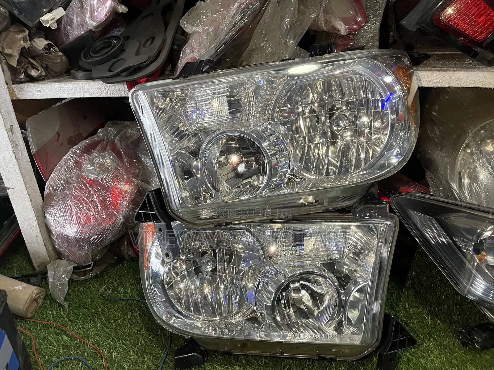 Toyota Tundra 2007-2013 Headlights Original Pair