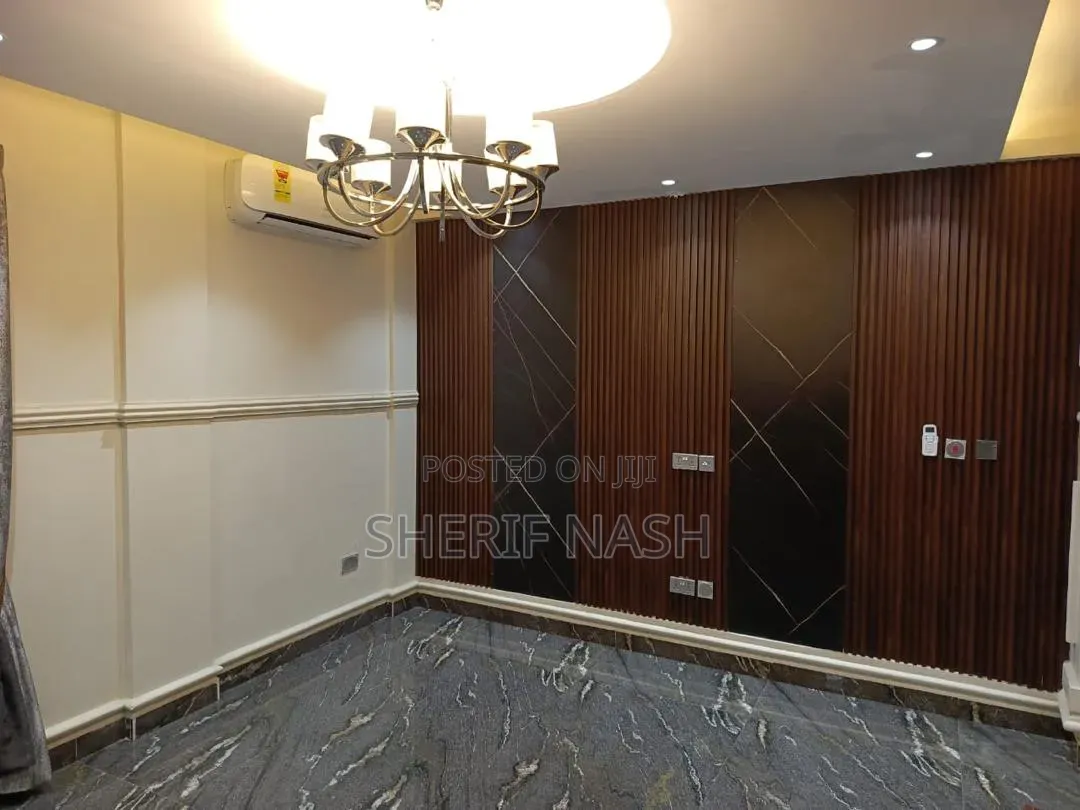 7bdrm Duplex in Ashaly Botwe, Accra Metropolitan for sale