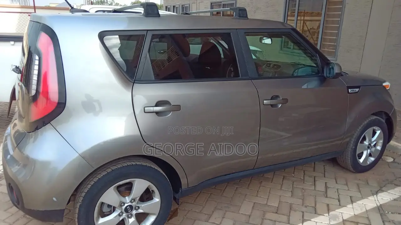 Kia Soul Hatchback 2017 Silver